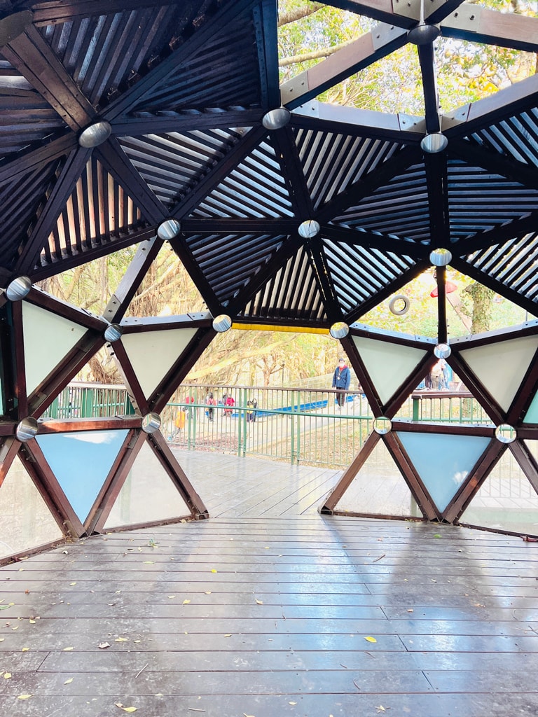 20251114-3eykf 20251114-3eykf