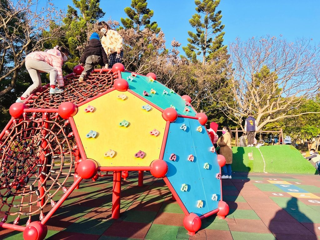 20251114-5pb6p 20251114-5pb6p