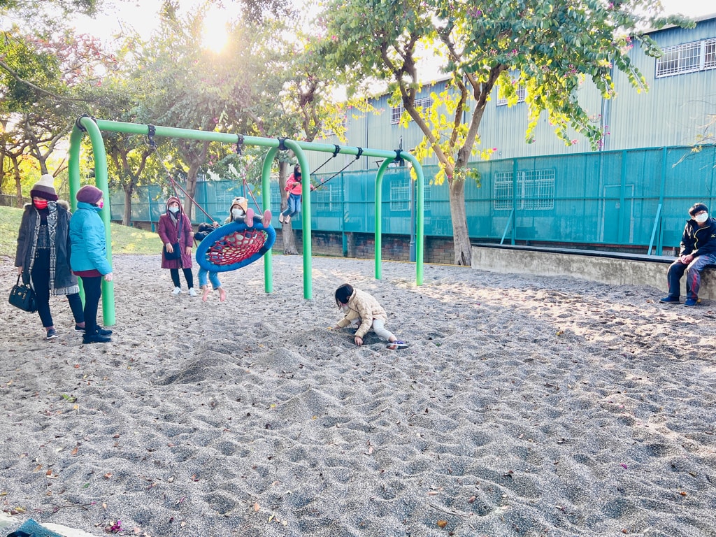 20251114-zgar7 20251114-zgar7