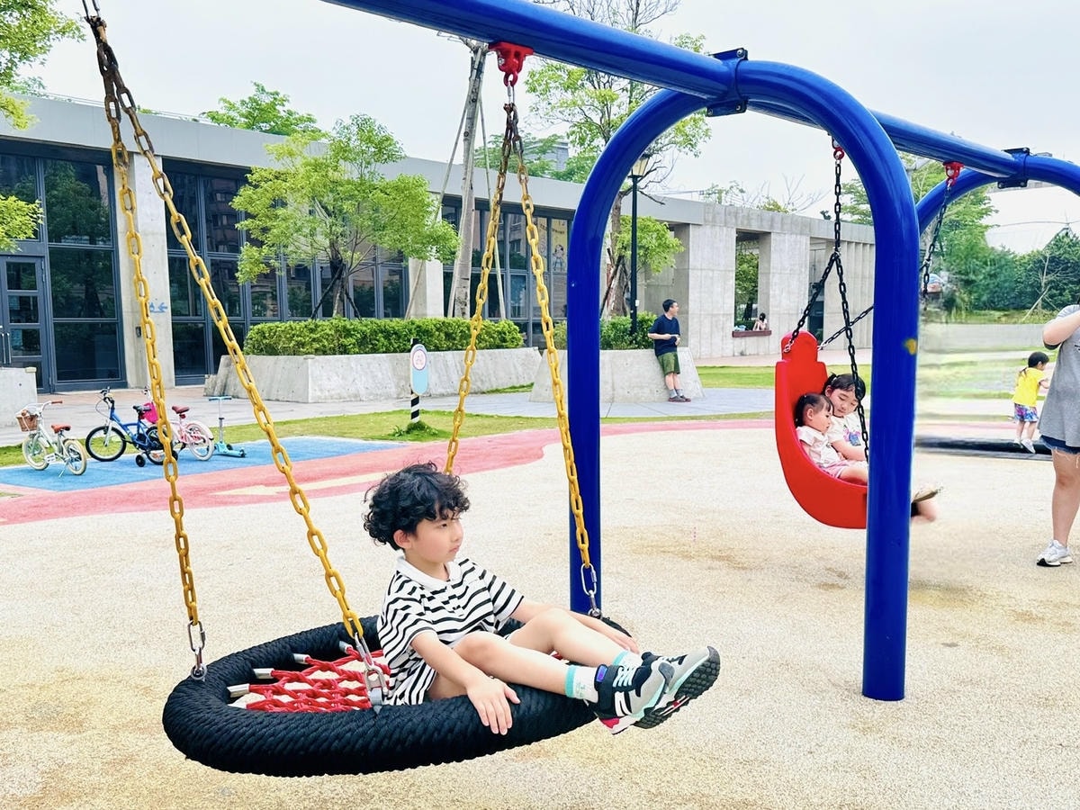 20251114-vi4oo 20251114-vi4oo