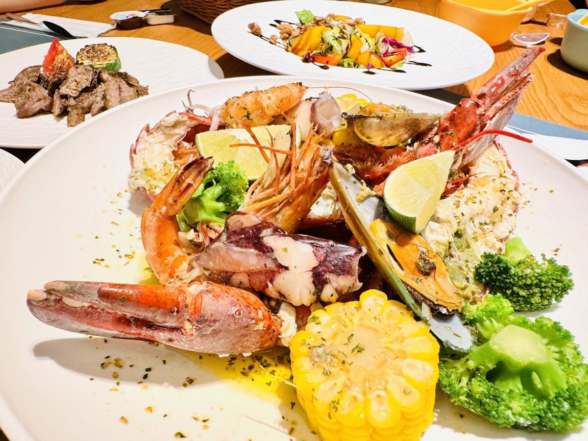 20251114-n1jz9 20251114-n1jz9