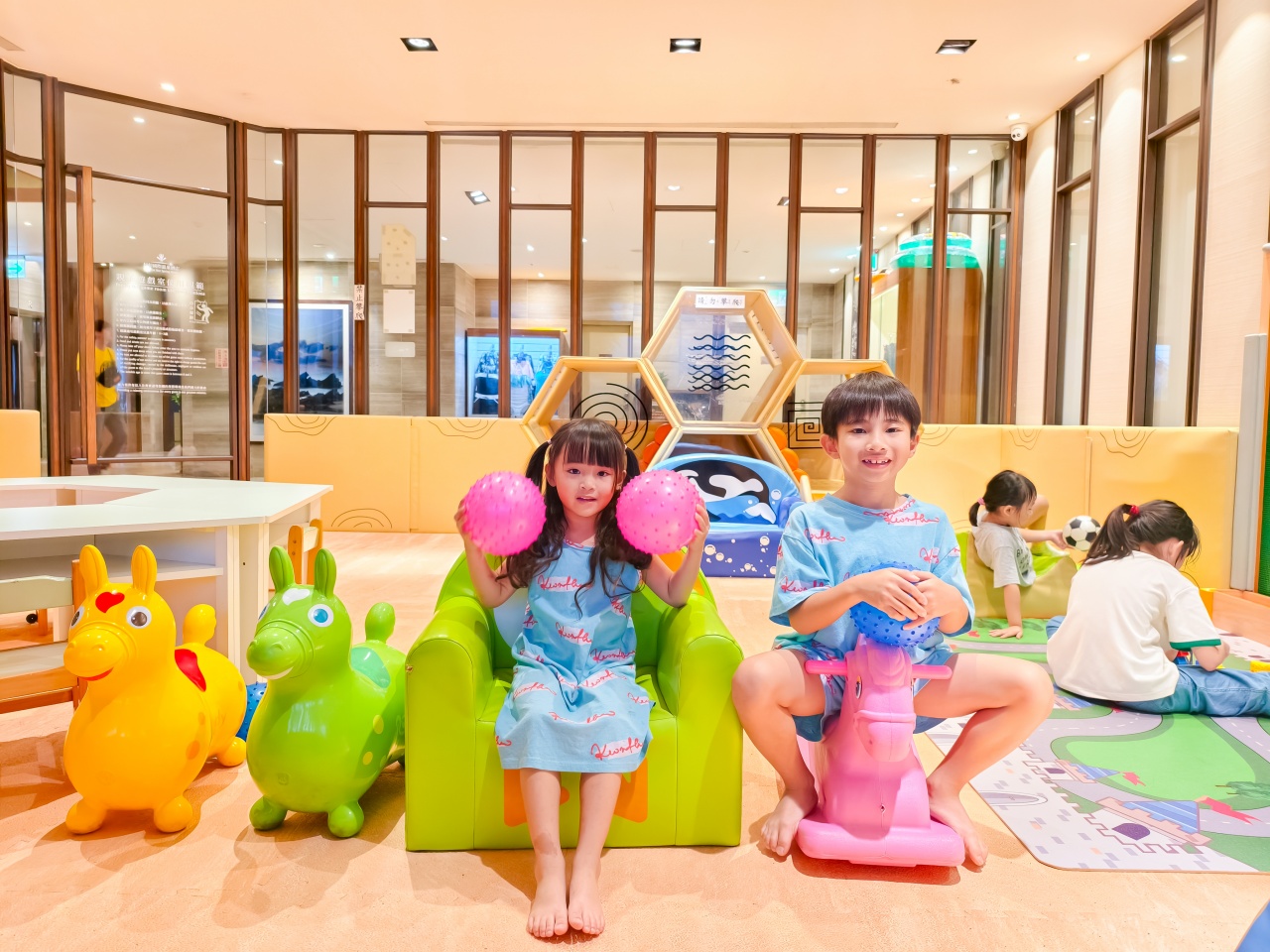 ★宜蘭親子住宿推薦★村却國際溫泉酒店，羅東住宿首選！最低價團購！房內雙湯池 x 限量升等星隅房 x 旺日不加價 x 一泊二食方案限時搶！