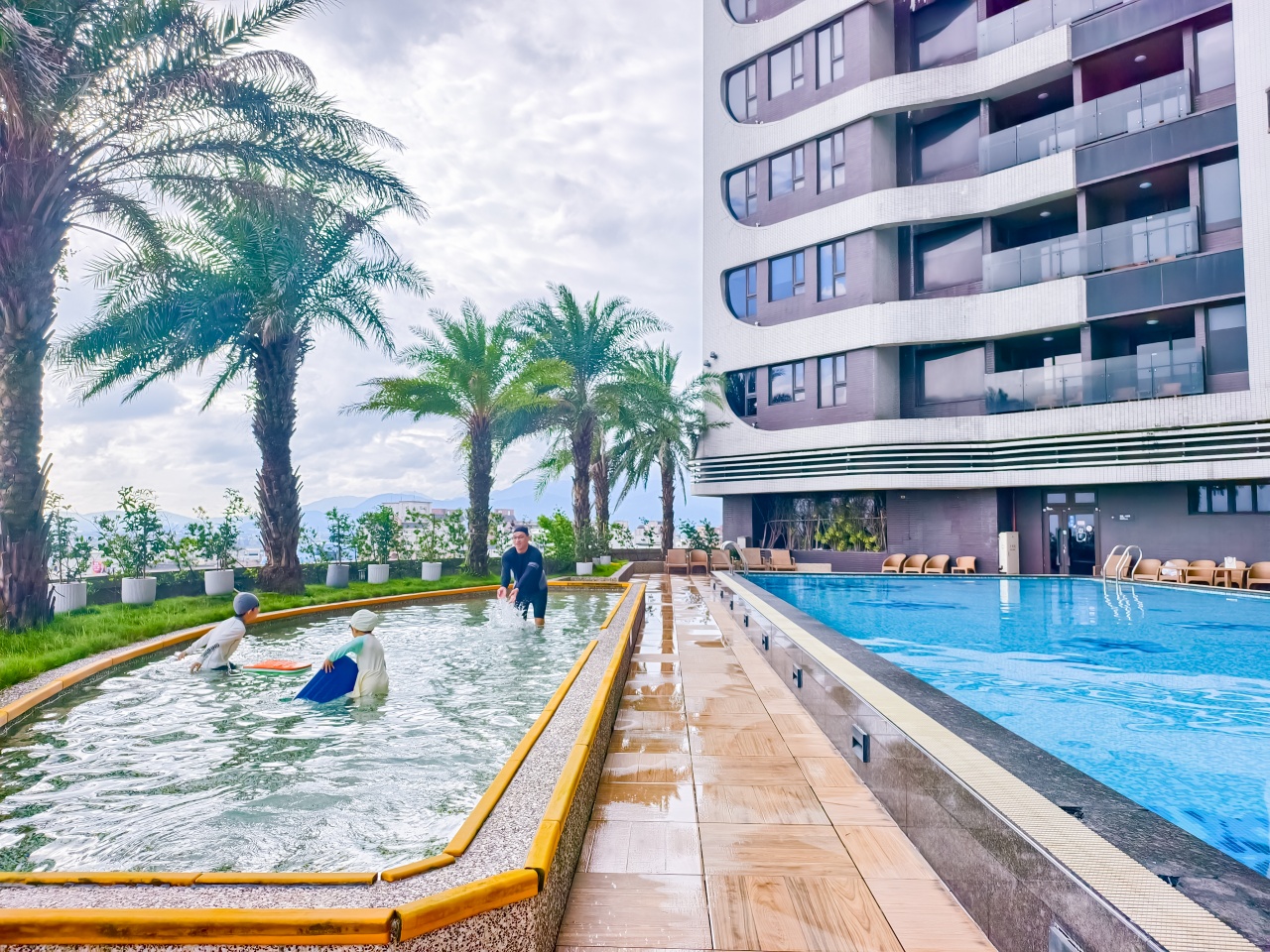 ★宜蘭親子住宿推薦★村却國際溫泉酒店，羅東住宿首選！最低價團購！房內雙湯池 x 限量升等星隅房 x 旺日不加價 x 一泊二食方案限時搶！