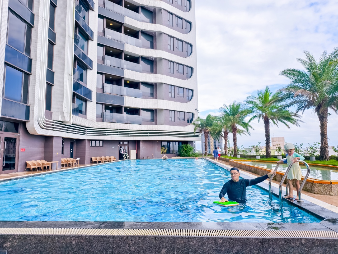 ★宜蘭親子住宿推薦★村却國際溫泉酒店，羅東住宿首選！最低價團購！房內雙湯池 x 限量升等星隅房 x 旺日不加價 x 一泊二食方案限時搶！