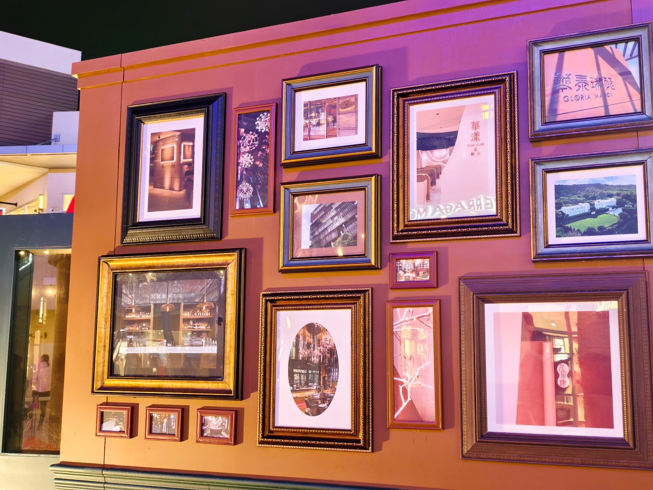 ★桃園聖誕景點★2025華泰名品城耶誕季|全台最巨!20公尺聖誕樹、百老匯燈飾、市集美食、煙火秀完整攻略~ - 第4張圖