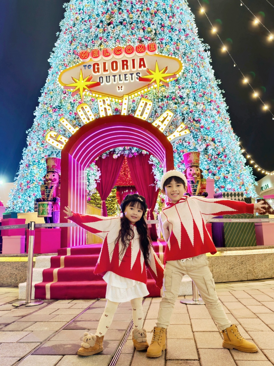 ★桃園聖誕景點★2025華泰名品城耶誕季|全台最巨!20公尺聖誕樹、百老匯燈飾、市集美食、煙火秀完整攻略~ - 第8張圖