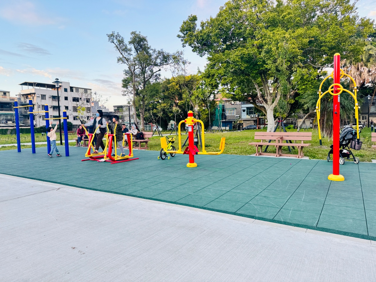 ★桃園親子景點推薦★傘儲酷公園,免費玩巨型運輸機遊戲場當小小傘兵,順遊大溪老街一日親子行程! - 第23張圖