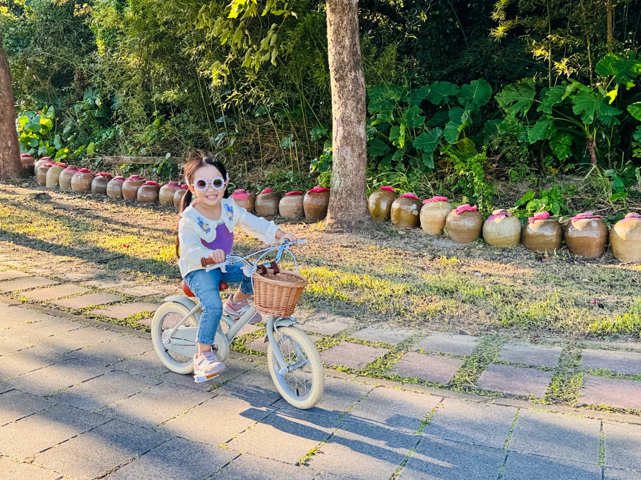 ★桃園親子景點★大溪河濱公園，賞落羽松兼放電，海盜船遊戲場、單車越野場、鄰近大溪老街，桃園大溪一日遊這樣玩！