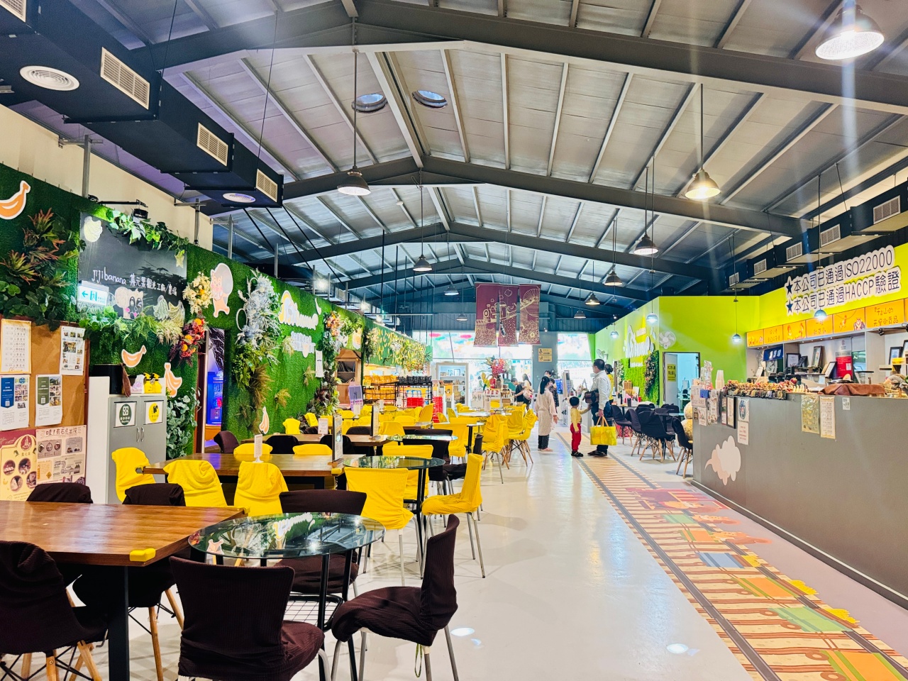 ★南投親子景點推薦★集元果觀光工廠,南投免費景點推薦!集集山蕉王國、球池沙坑、互動遊戲、必買伴手禮,一站滿足全家大小! - 第17張圖 ★南投親子景點推薦★集元果觀光工廠,南投免費景點推薦!集集山蕉王國、球池沙坑、互動遊戲、必買伴手禮,一站滿足全家大小!