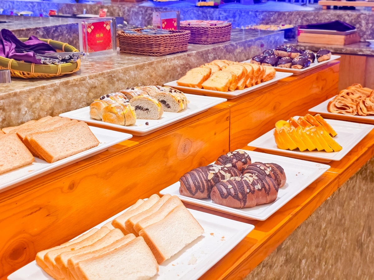 ★金門親子飯店推薦★金門最美湖景飯店『金湖飯店』,坐擁太湖美景、超萌水獺親子主題房、戰地特色遊戲室、露天泳池、SPA、高爾夫推桿!緊鄰昇恆昌免稅店,全家放鬆放電、逛街購物,一站滿足的五星級規格國際觀光飯店! - 第88張圖 ★金門親子飯店推薦★金門最美湖景飯店『金湖飯店』,坐擁太湖美景、超萌水獺親子主題房、戰地特色遊戲室、露天泳池、SPA、高爾夫推桿!緊鄰昇恆昌免稅店,全家放鬆放電、逛街購物,一站滿足的五星級規格國際觀光飯店!