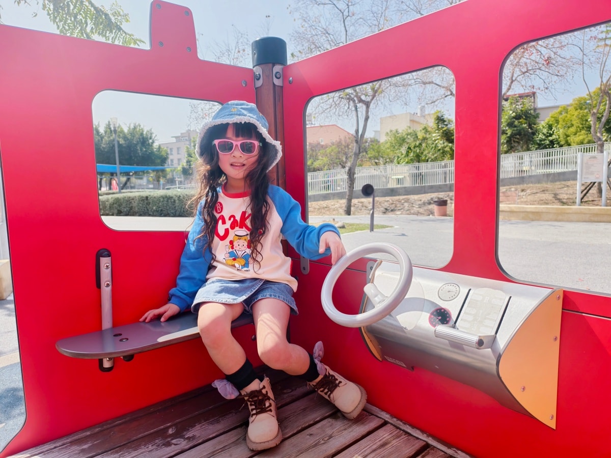 ★彰化親子景點★員林兔馬鹿公園9.6米高球型高塔超壯觀,消防車遊具、環狀滑索,大小朋友的全能放電場! - 第12張圖 ★彰化親子景點★員林兔馬鹿公園9.6米高球型高塔超壯觀,消防車遊具、環狀滑索,大小朋友的全能放電場!