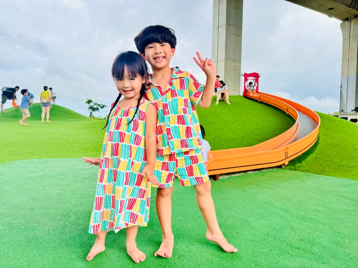 ★宜蘭親子景點★武淵水火同源公園，國道橋下晴雨天暢玩！人工草皮、滾輪溜滑梯、奇特水火共生景觀，避暑、雨天備案一日遊推薦！
