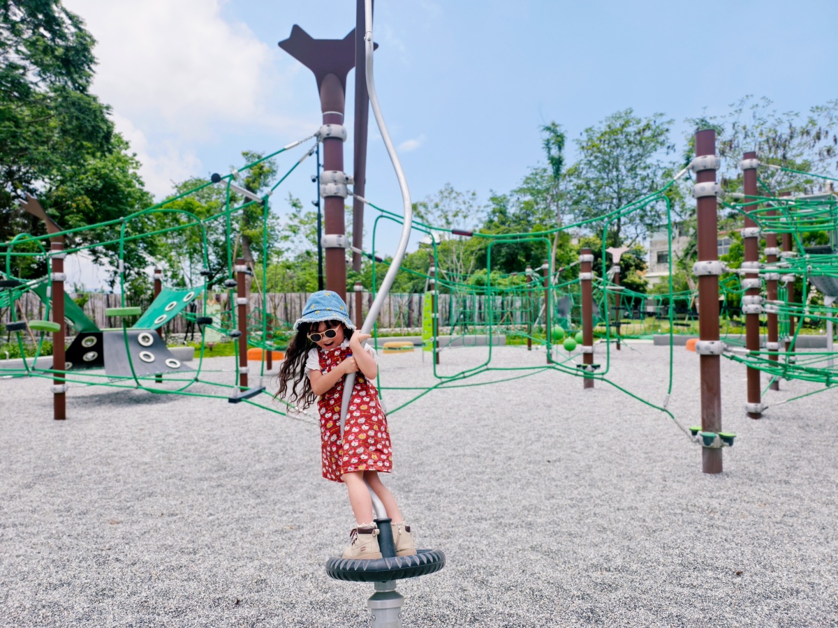 ★台中最新親子景點★東勢獨角仙生態公園，全台首創獨角仙撫育基地，4.8米羽化之塔超刺激、35種遊戲體驗、夏日戲水區，放電兼科普教育、順遊客家文化園區，免門票親子新亮點！！