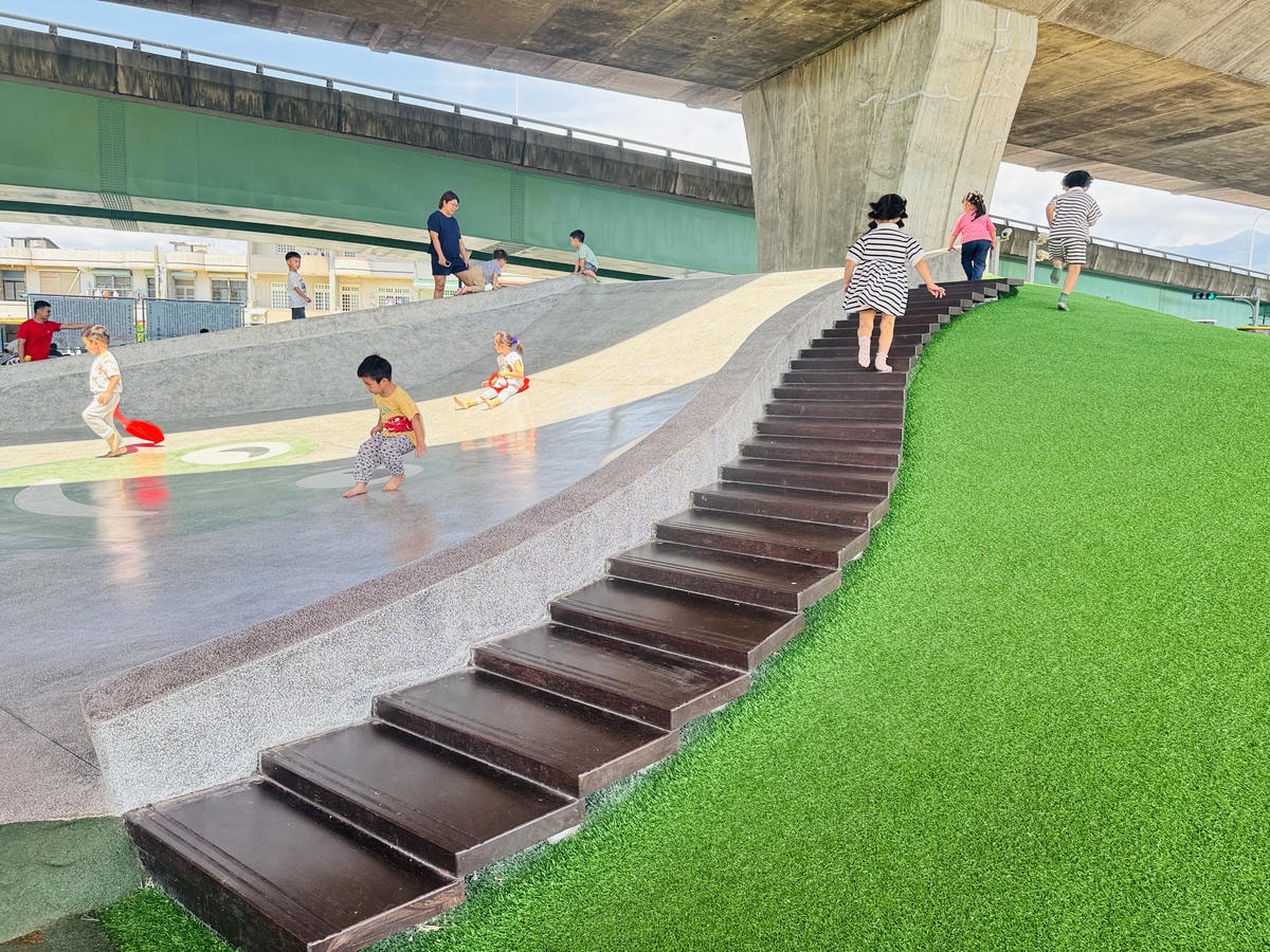 ★宜蘭親子景點推薦★礁溪二龍之心親子公園全新登場,超吸睛的龍 ★宜蘭親子景點推薦★礁溪二龍之心親子公園全新登場,超吸睛的龍