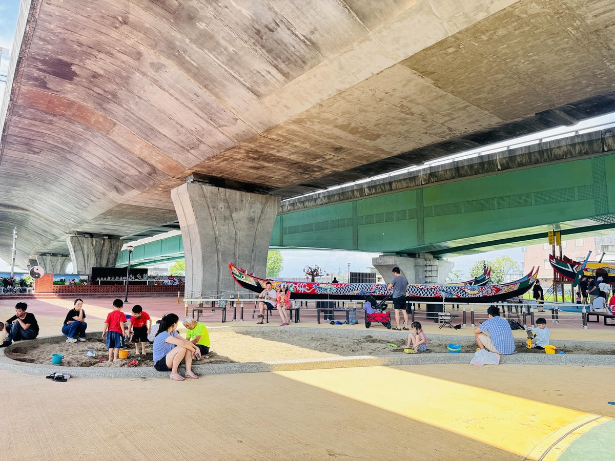 ★宜蘭親子景點推薦★礁溪二龍之心親子公園全新登場,超吸睛的龍 ★宜蘭親子景點推薦★礁溪二龍之心親子公園全新登場,超吸睛的龍