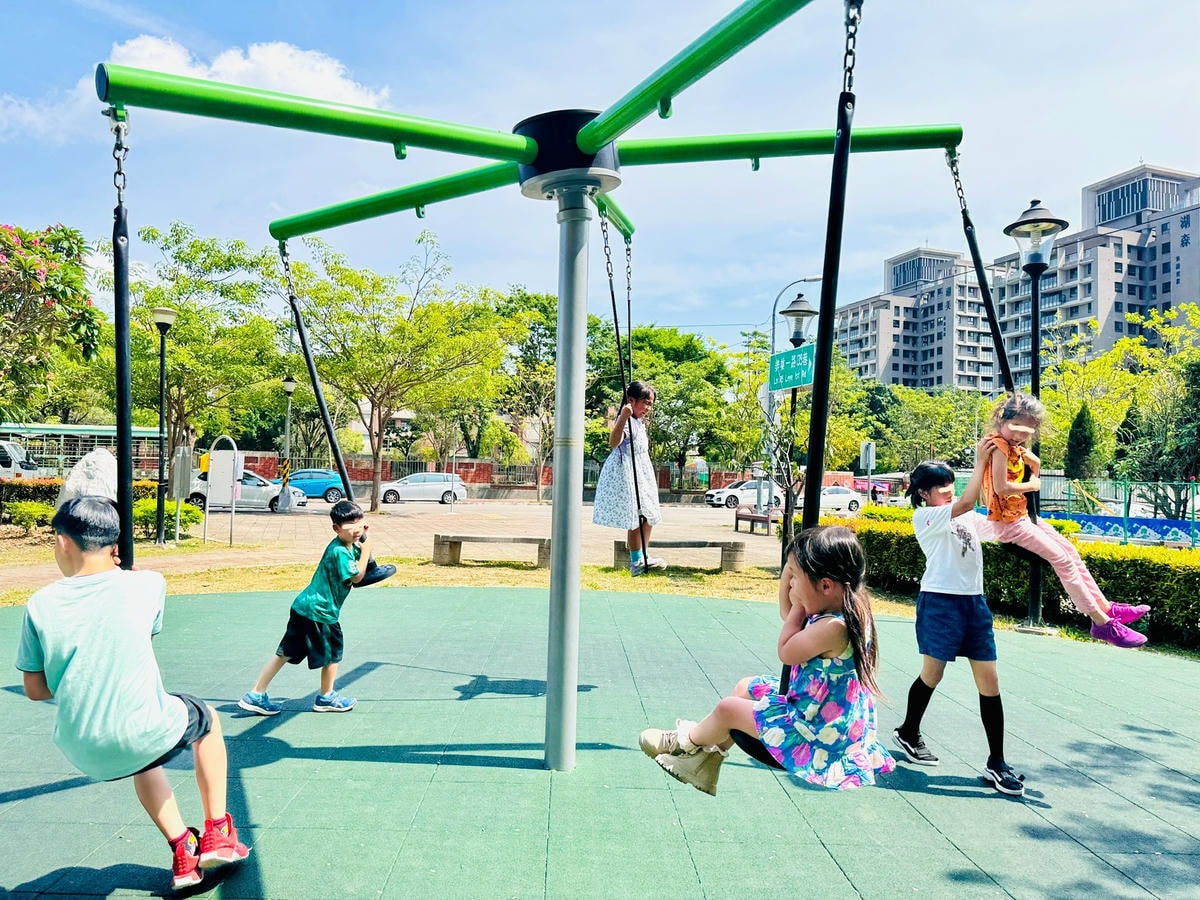 ★台中親子景點推薦★泉源兒童主題特色遊戲場,台中首座兒童交通 ★台中親子景點推薦★泉源兒童主題特色遊戲場,台中首座兒童交通