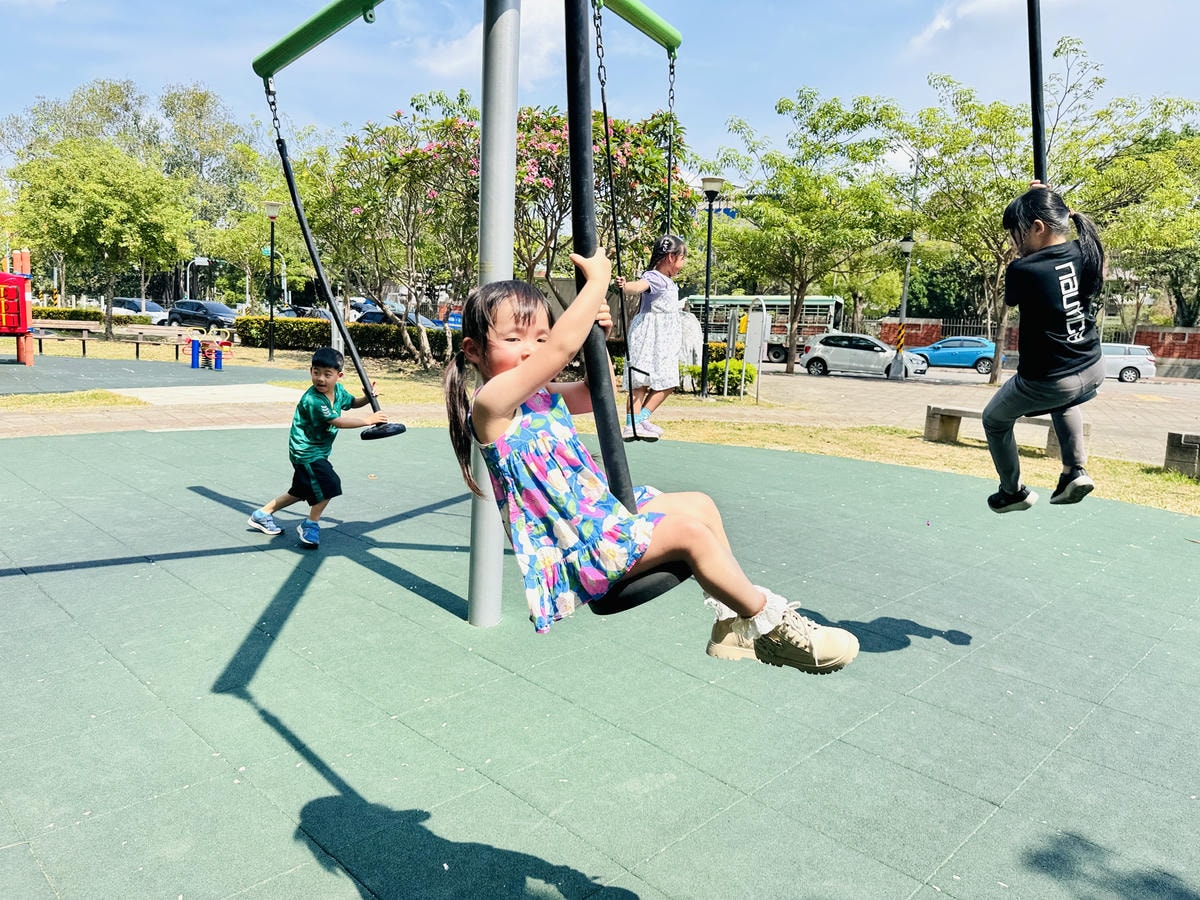 ★台中親子景點推薦★泉源兒童主題特色遊戲場,台中首座兒童交通 ★台中親子景點推薦★泉源兒童主題特色遊戲場,台中首座兒童交通