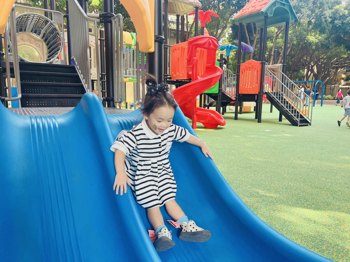 ★桃園★同安親子公園*鄰近全台最美圖書館的小綠地,溜滑梯、立 ★桃園★同安親子公園*鄰近全台最美圖書館的小綠地,溜滑梯、立