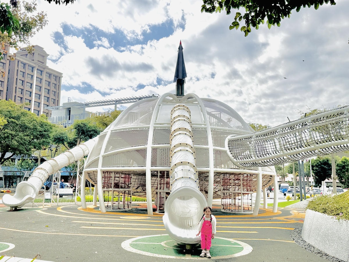 ★桃園親子景點推薦★桃園最新特色公園『龍潭運動公園』全面翻新 ★桃園親子景點推薦★桃園最新特色公園『龍潭運動公園』全面翻新