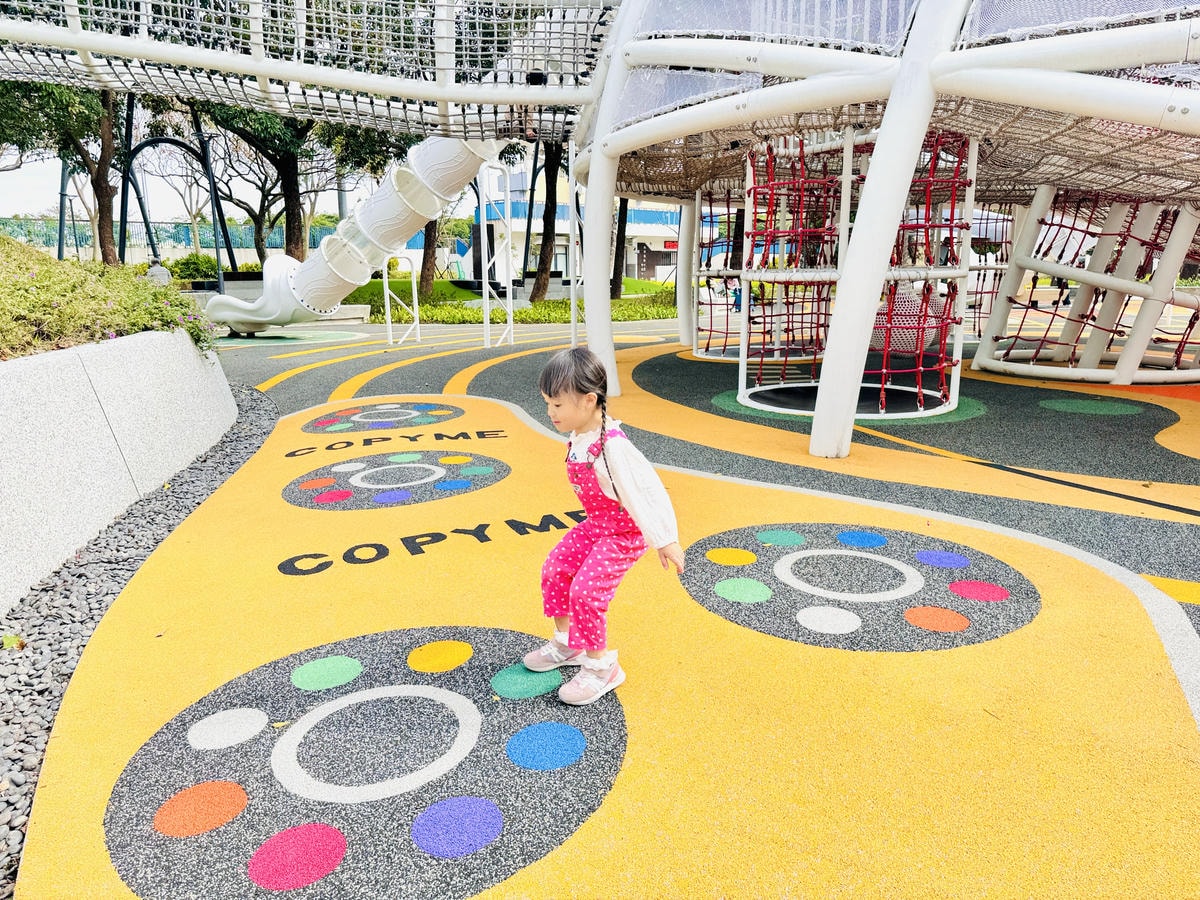 ★桃園親子景點推薦★桃園最新特色公園『龍潭運動公園』全面翻新 ★桃園親子景點推薦★桃園最新特色公園『龍潭運動公園』全面翻新