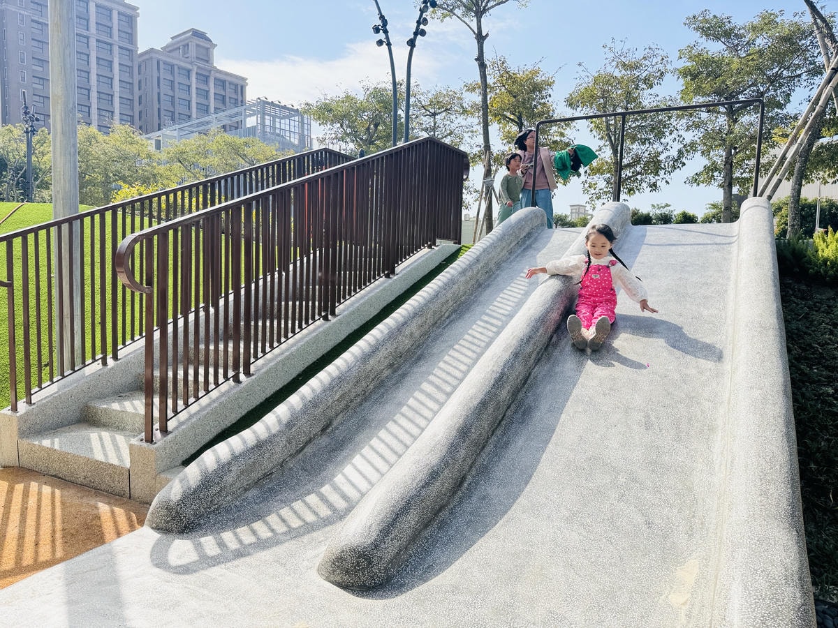 ★桃園親子景點推薦★桃園最新特色公園『龍潭運動公園』全面翻新 ★桃園親子景點推薦★桃園最新特色公園『龍潭運動公園』全面翻新