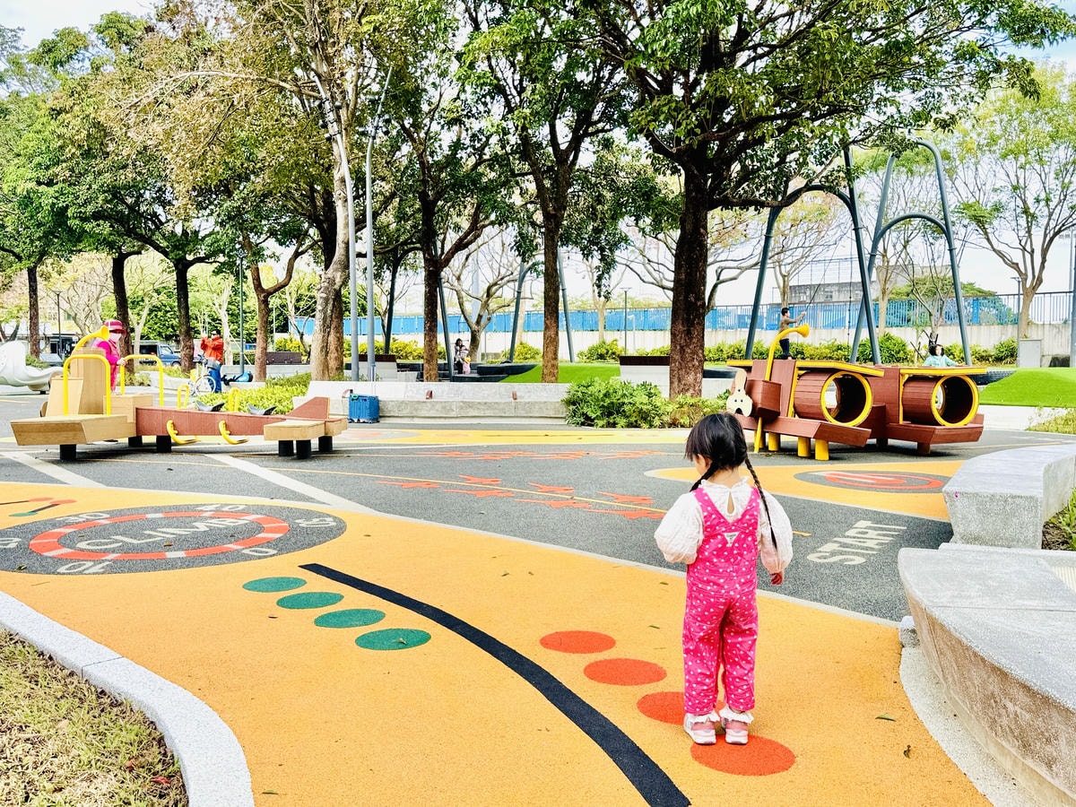 ★桃園親子景點推薦★桃園最新特色公園『龍潭運動公園』全面翻新 ★桃園親子景點推薦★桃園最新特色公園『龍潭運動公園』全面翻新