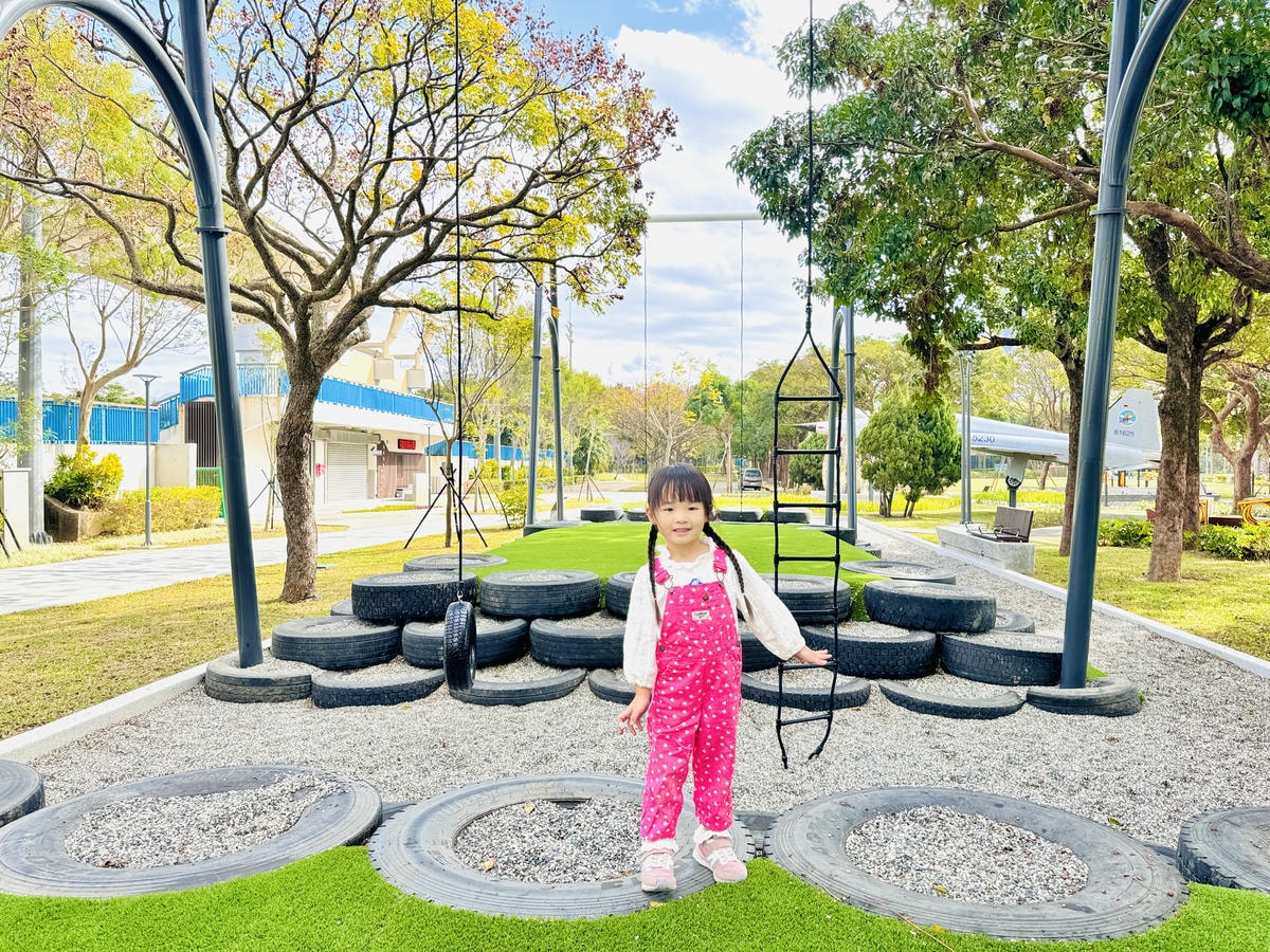 ★桃園親子景點推薦★桃園最新特色公園『龍潭運動公園』全面翻新 ★桃園親子景點推薦★桃園最新特色公園『龍潭運動公園』全面翻新