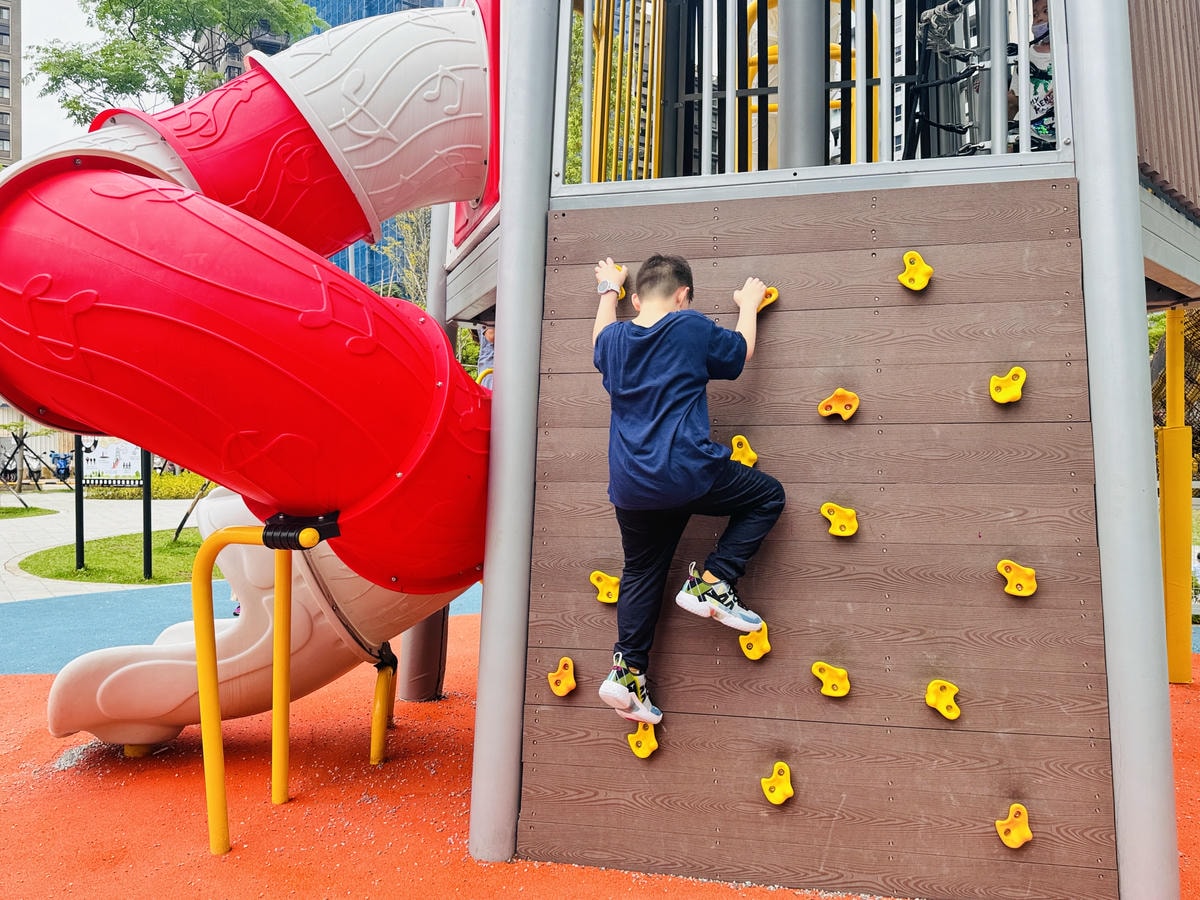 ★新北親子景點推薦★全台唯一最新影視主題『吉祥公園』特色遊戲 ★新北親子景點推薦★全台唯一最新影視主題『吉祥公園』特色遊戲