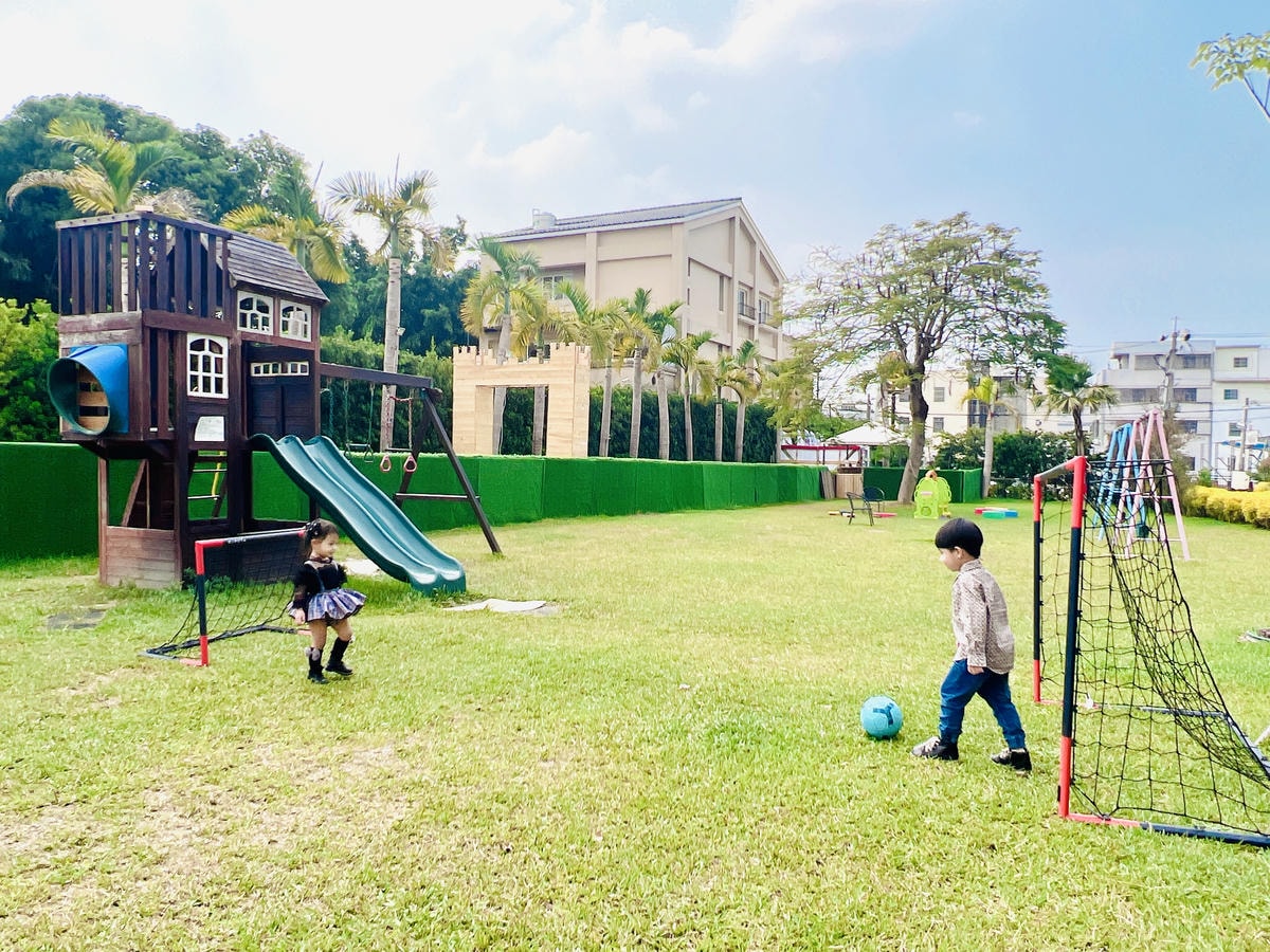 ★彰化●哈比雪兒親子餐廳*有大草皮遊戲區、小火車、餵魚區,不 ★彰化●哈比雪兒親子餐廳*有大草皮遊戲區、小火車、餵魚區,不