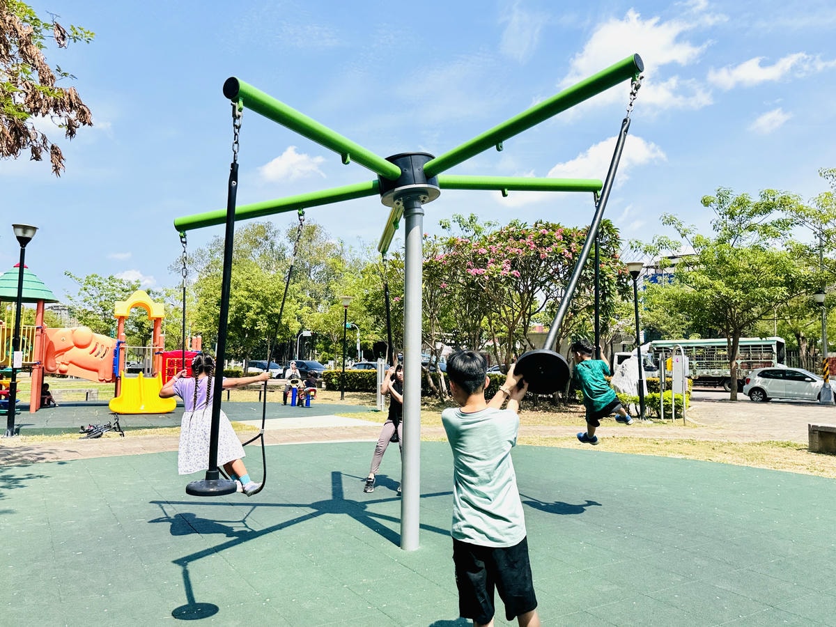 ★台中親子景點推薦★泉源兒童主題特色遊戲場,台中首座兒童交通 ★台中親子景點推薦★泉源兒童主題特色遊戲場,台中首座兒童交通