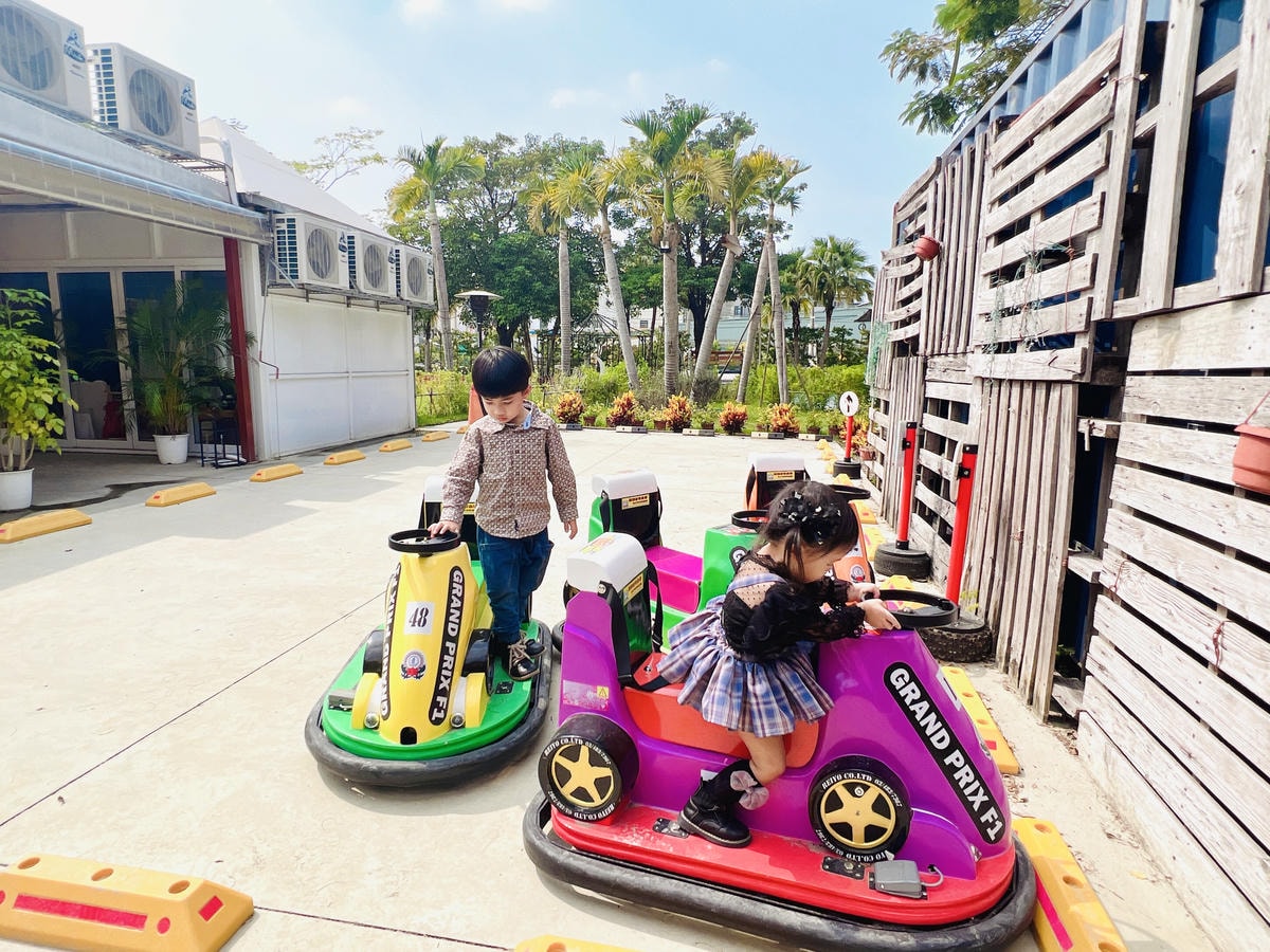 ★彰化●哈比雪兒親子餐廳*有大草皮遊戲區、小火車、餵魚區,不 ★彰化●哈比雪兒親子餐廳*有大草皮遊戲區、小火車、餵魚區,不