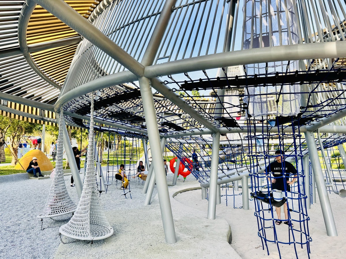 ★台中親子景點推薦★最新特色遊戲場『中央公園--飛行美樂地』 ★台中親子景點推薦★最新特色遊戲場『中央公園--飛行美樂地』