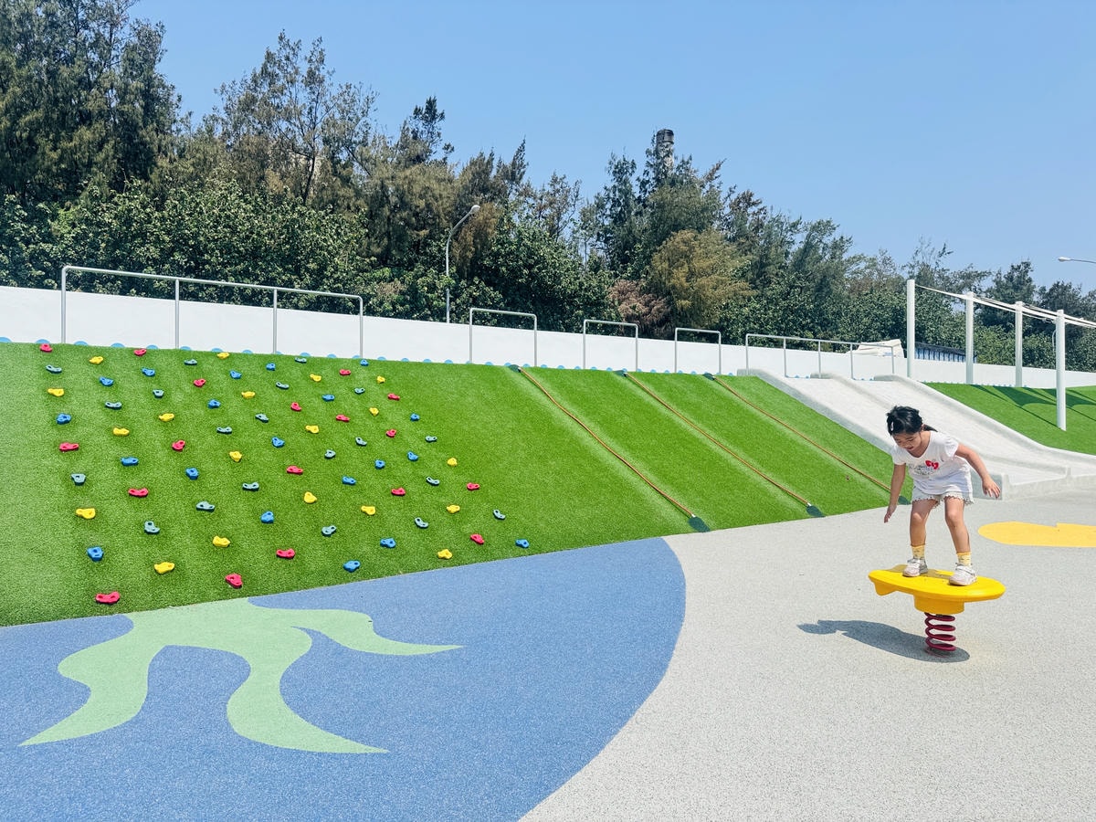 ★彰化親子景點推薦★『嬉濱海豚公園』彰化首座濱海特色遊戲場, ★彰化親子景點推薦★『嬉濱海豚公園』彰化首座濱海特色遊戲場,