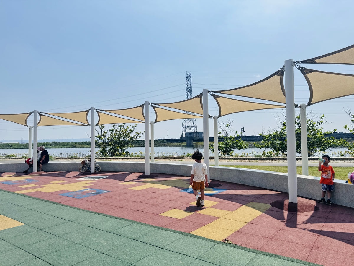 ★彰化親子景點推薦★『嬉濱海豚公園』彰化首座濱海特色遊戲場, ★彰化親子景點推薦★『嬉濱海豚公園』彰化首座濱海特色遊戲場,