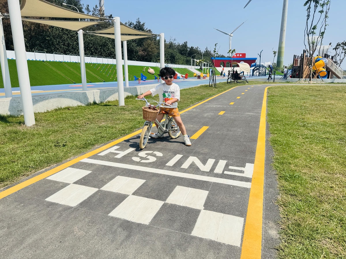 ★彰化親子景點推薦★『嬉濱海豚公園』彰化首座濱海特色遊戲場, ★彰化親子景點推薦★『嬉濱海豚公園』彰化首座濱海特色遊戲場,