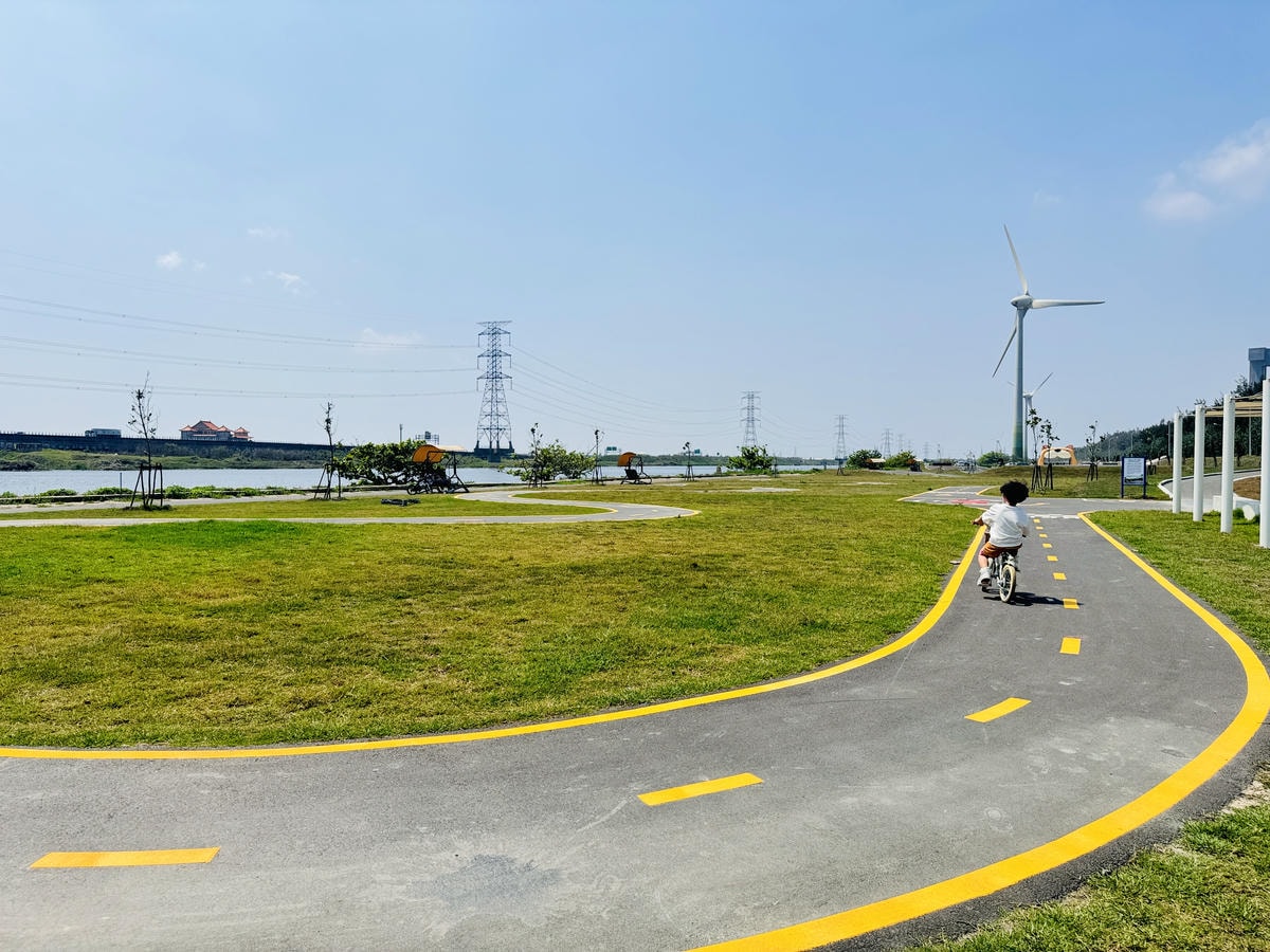 ★彰化親子景點推薦★『嬉濱海豚公園』彰化首座濱海特色遊戲場, ★彰化親子景點推薦★『嬉濱海豚公園』彰化首座濱海特色遊戲場,