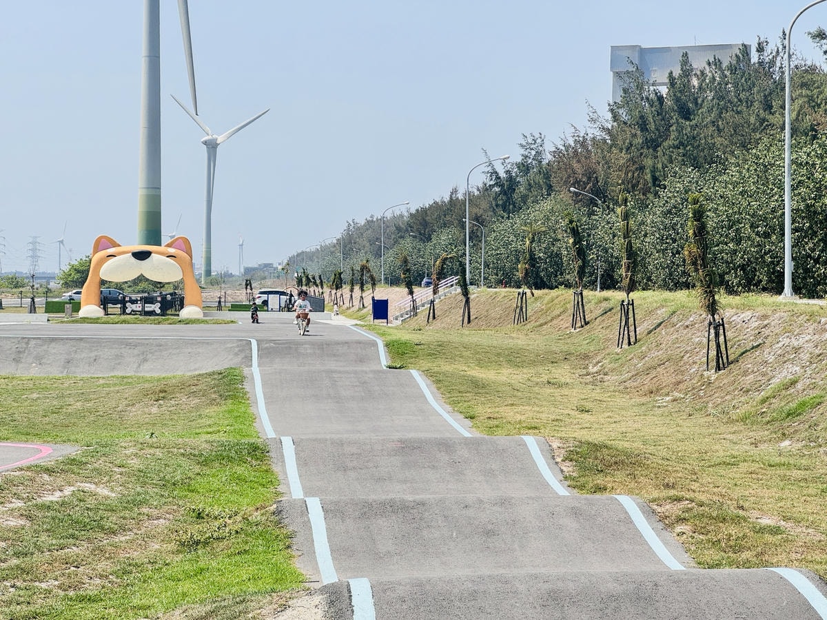 ★彰化親子景點推薦★『嬉濱海豚公園』彰化首座濱海特色遊戲場, ★彰化親子景點推薦★『嬉濱海豚公園』彰化首座濱海特色遊戲場,