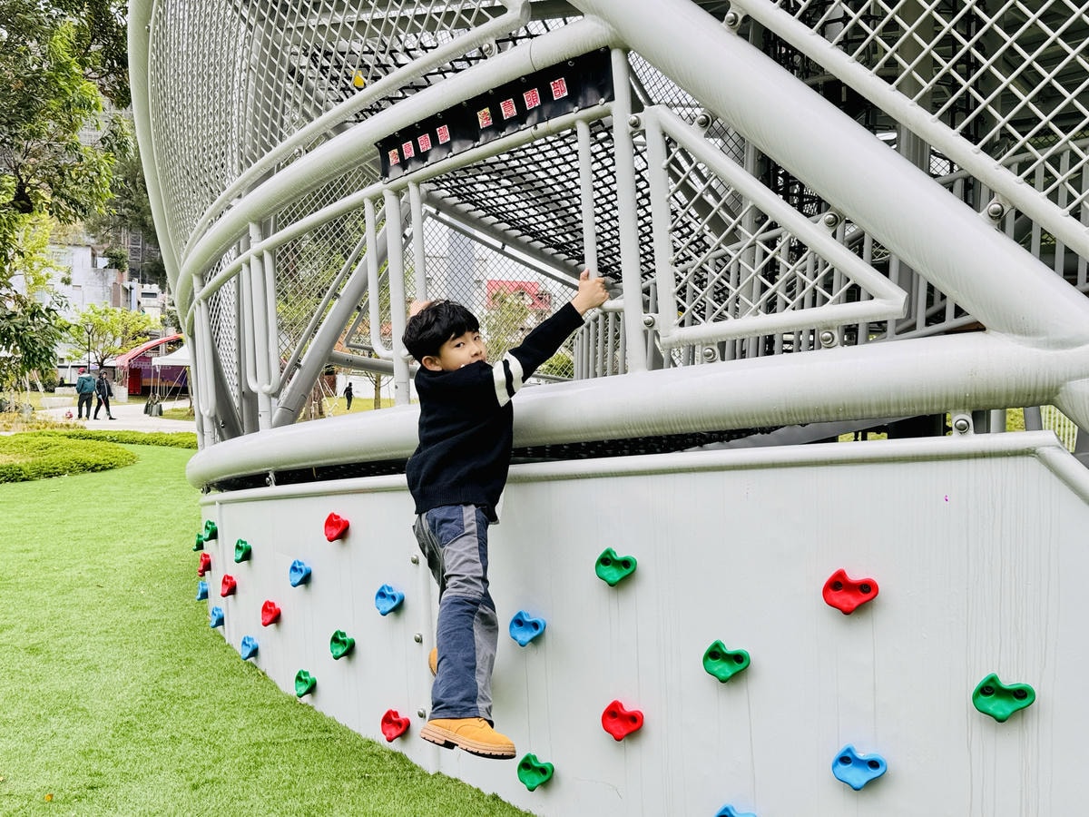 ★桃園親子景點推薦★最新旗艦遊戲場『八德楓樹腳公園』,有16 ★桃園親子景點推薦★最新旗艦遊戲場『八德楓樹腳公園』,有16