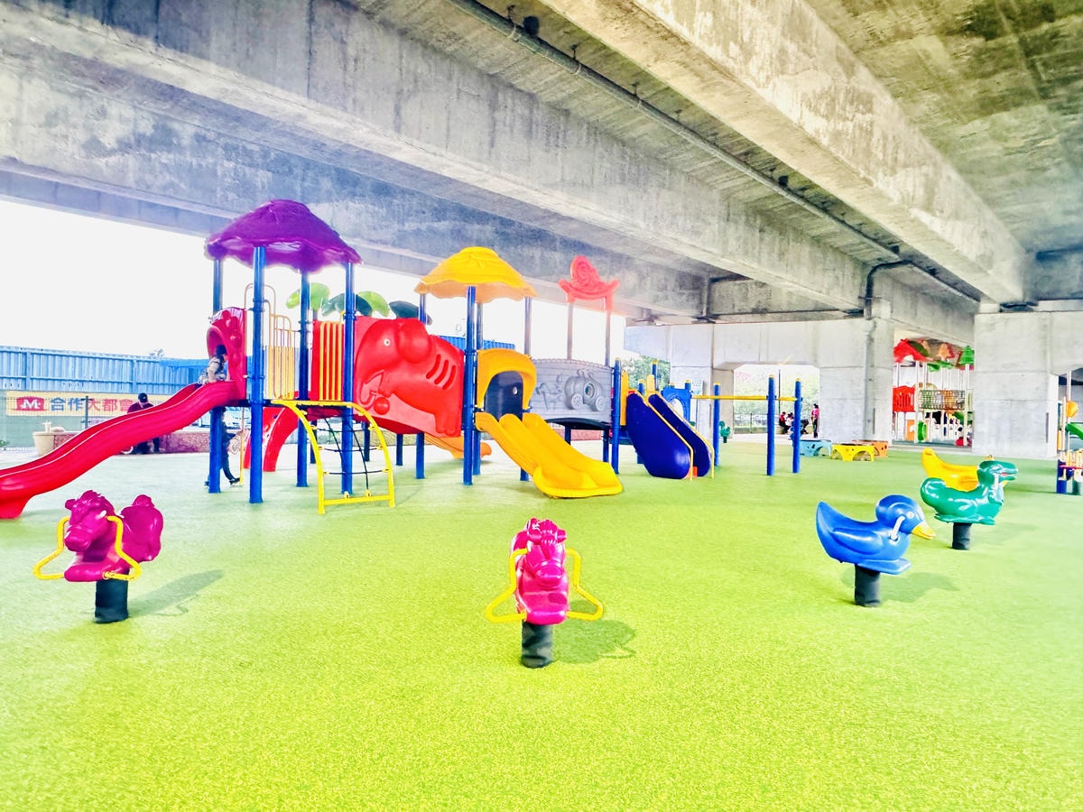 ★桃園★國2橋下兒童冒險公園，全新整修後更好玩！兒童遊戲區、