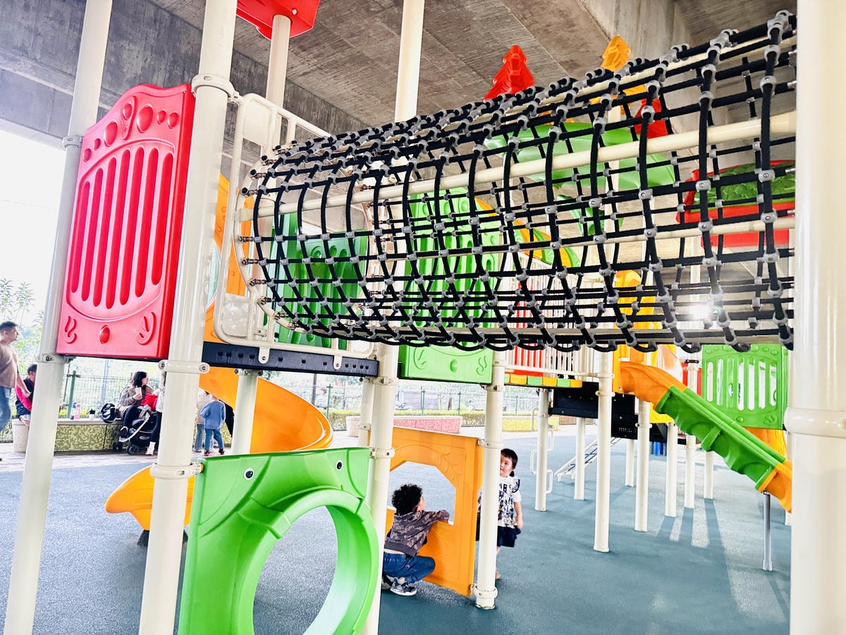 ★桃園★國2橋下兒童冒險公園，全新整修後更好玩！兒童遊戲區、