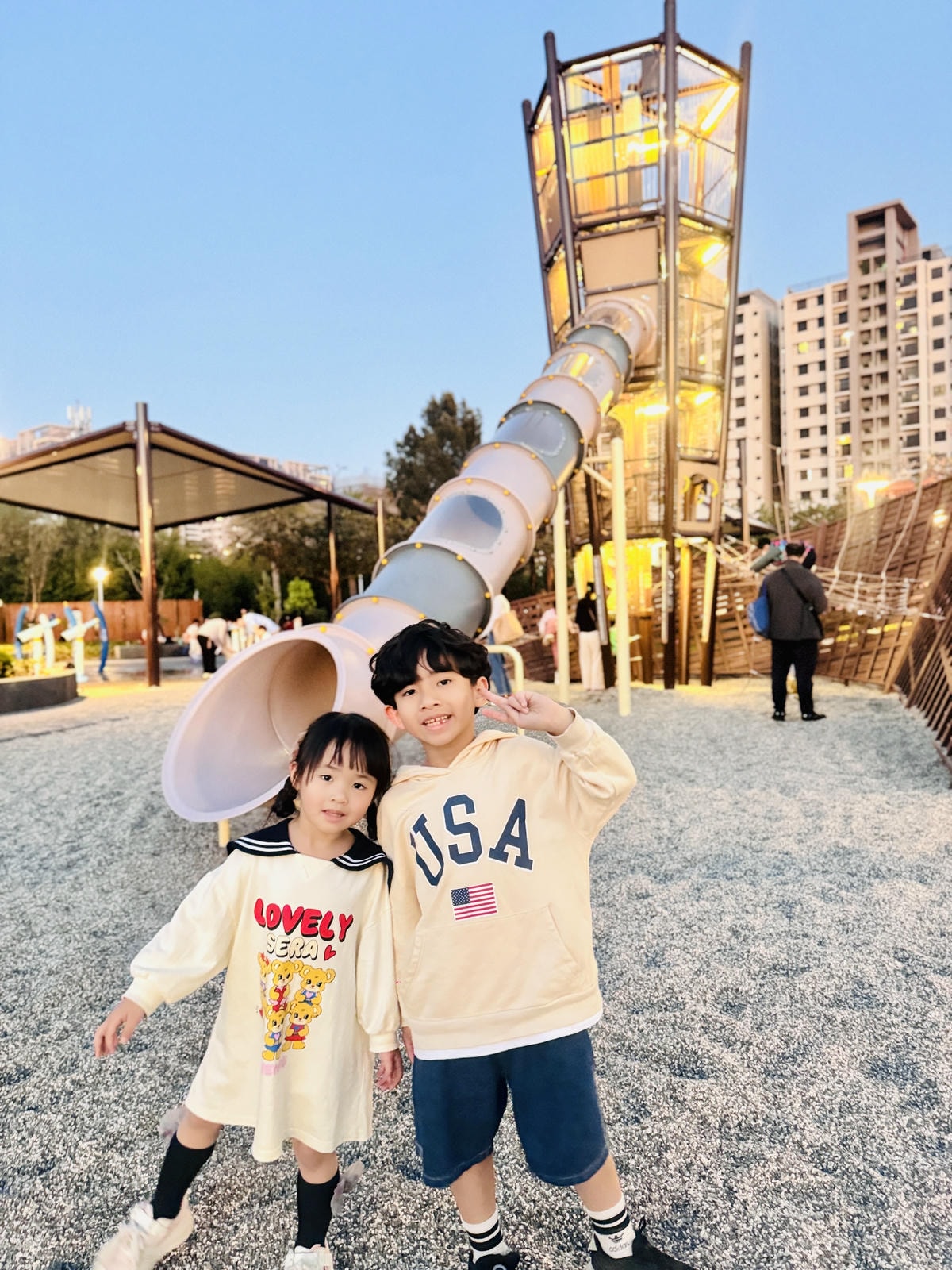 ★台中親子景點推薦★台中最新『梧棲漁寮公園』海線首座戲水航海