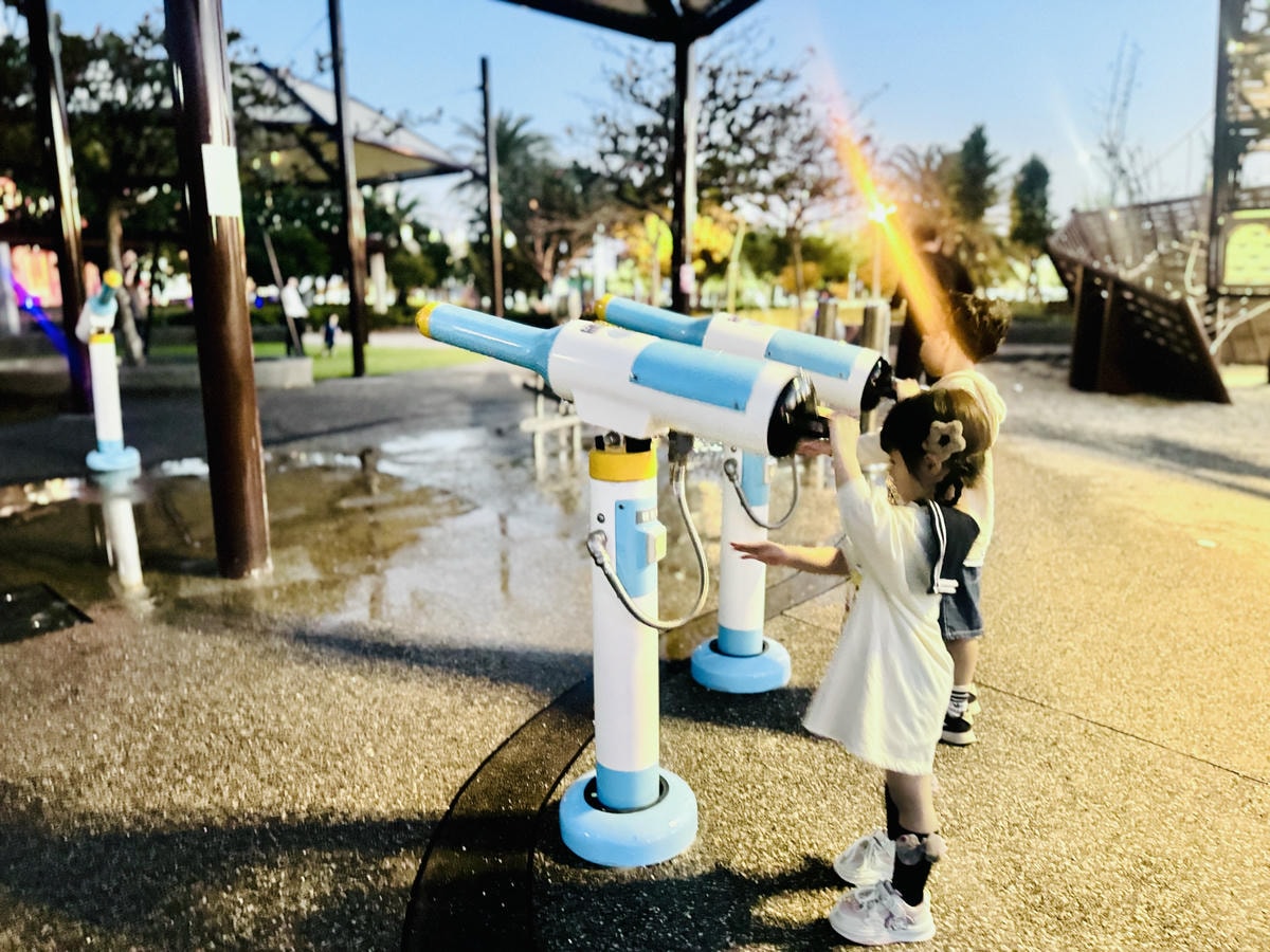 ★台中親子景點推薦★台中最新『梧棲漁寮公園』海線首座戲水航海