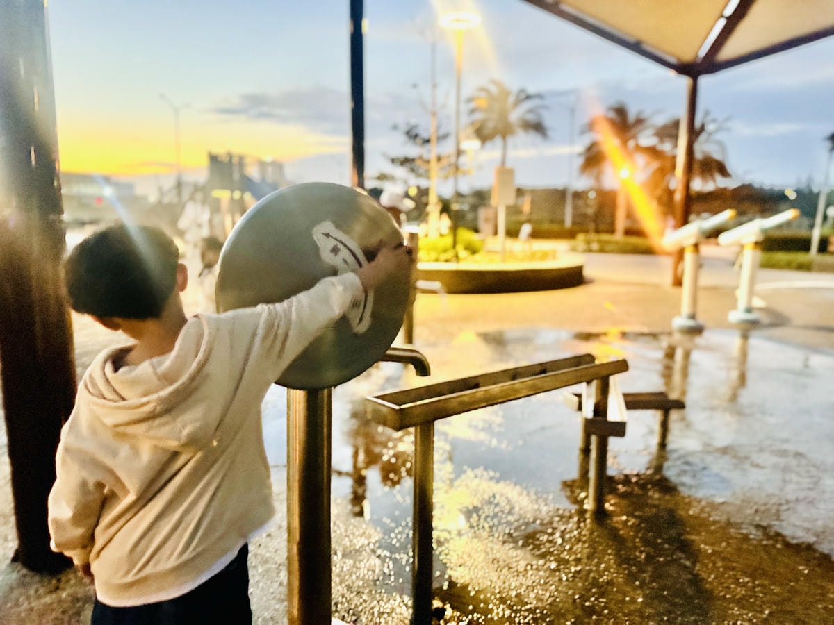 ★台中親子景點推薦★台中最新『梧棲漁寮公園』海線首座戲水航海