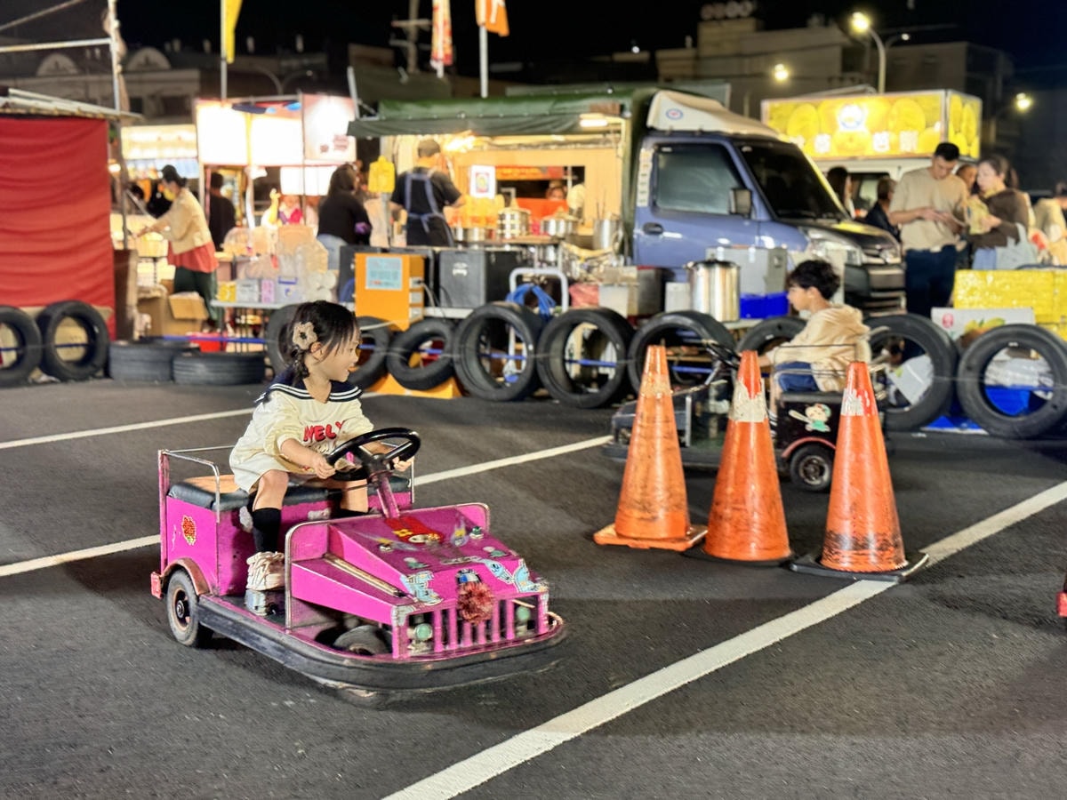 ★台中親子景點推薦★台中最新『梧棲漁寮公園』海線首座戲水航海