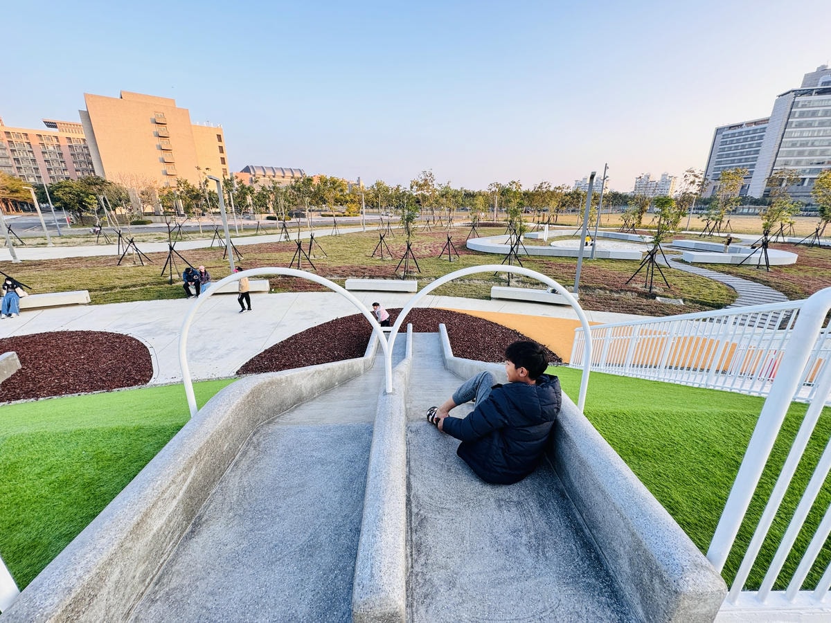 ★嘉義親子景點推薦★嘉義最新遊戲場，『永慶紀念公園』斥資上億