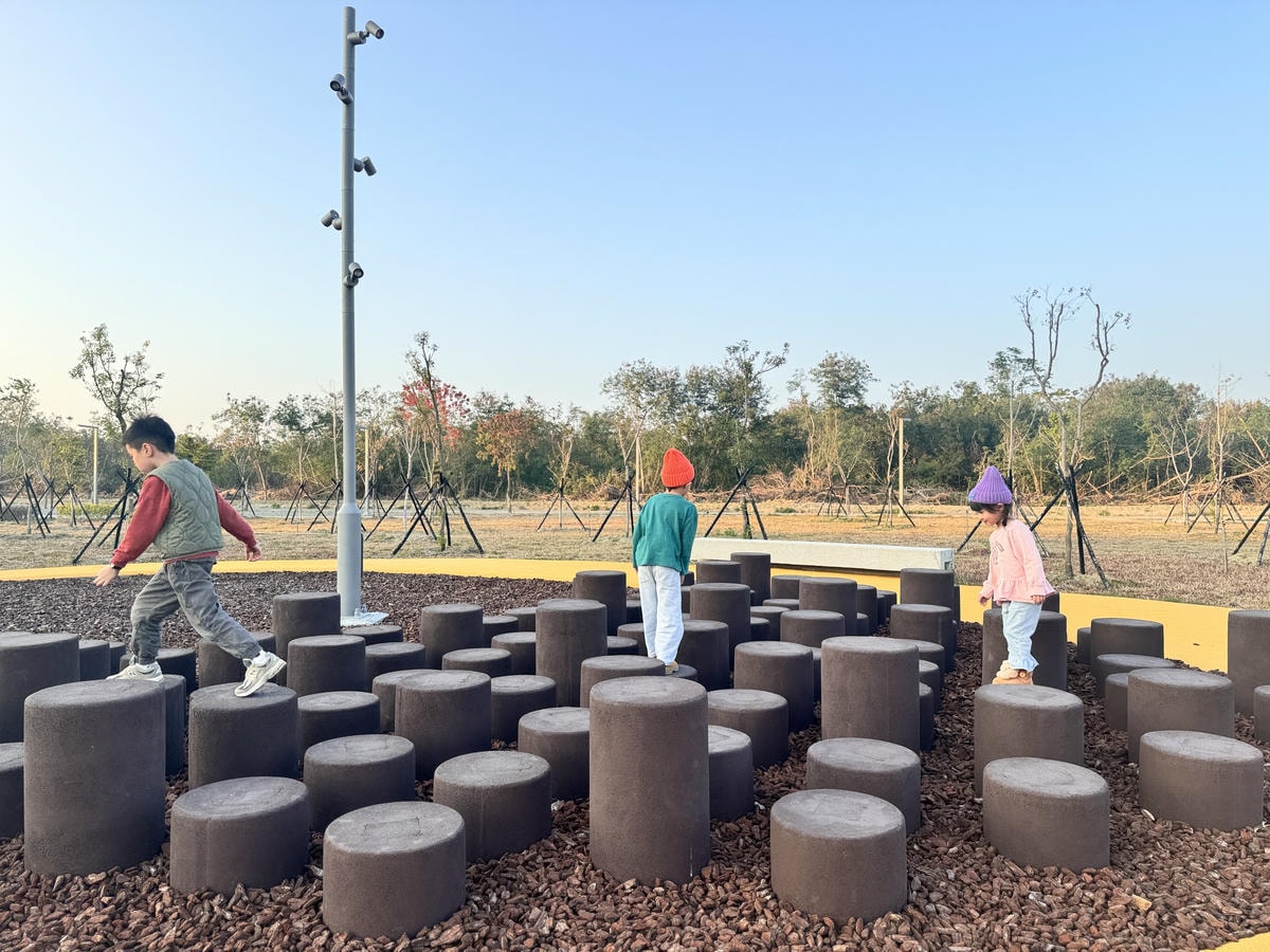 ★嘉義親子景點推薦★嘉義最新遊戲場,『永慶紀念公園』斥資上億 ★嘉義親子景點推薦★嘉義最新遊戲場,『永慶紀念公園』斥資上億