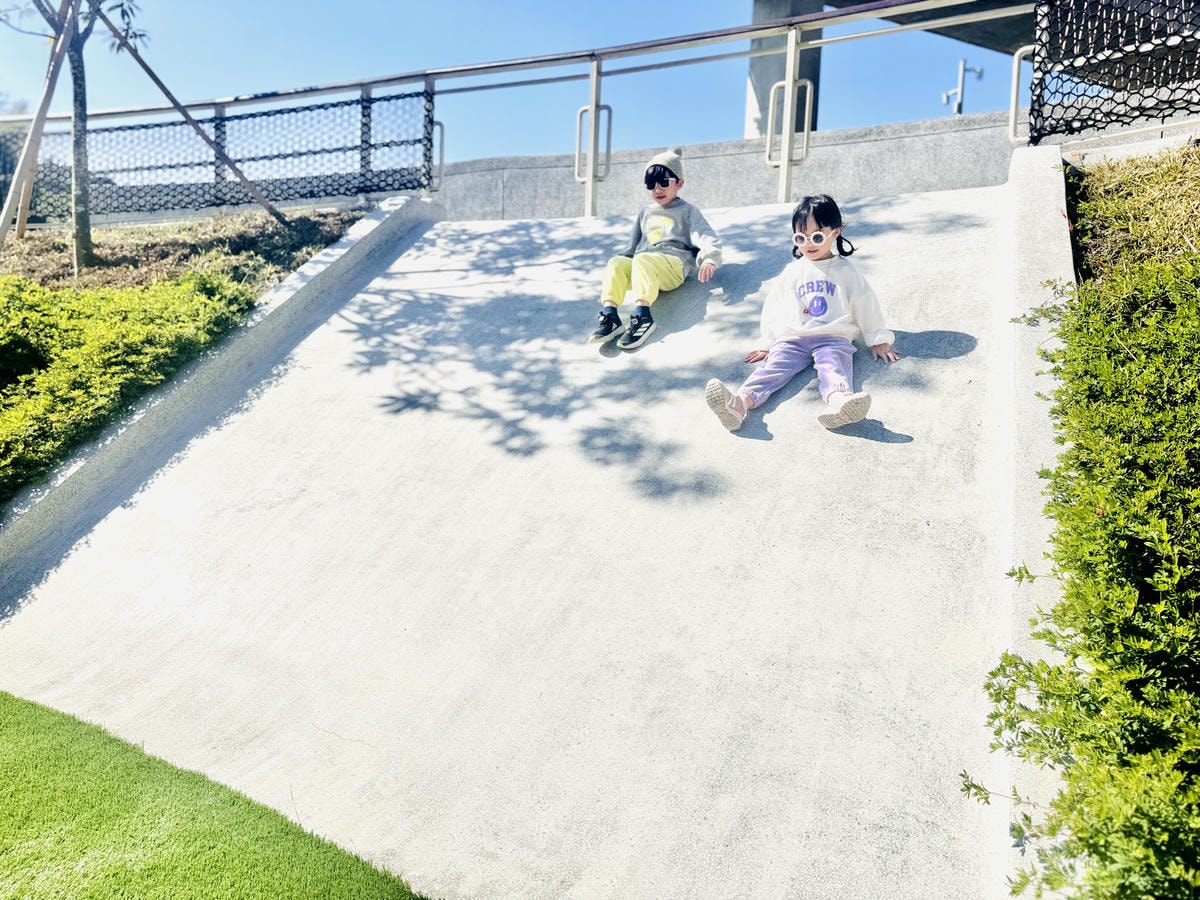 ★桃園親子景點推薦★桃園最新特色遊戲場『平鎮運動公園』,全新 ★桃園親子景點推薦★桃園最新特色遊戲場『平鎮運動公園』,全新