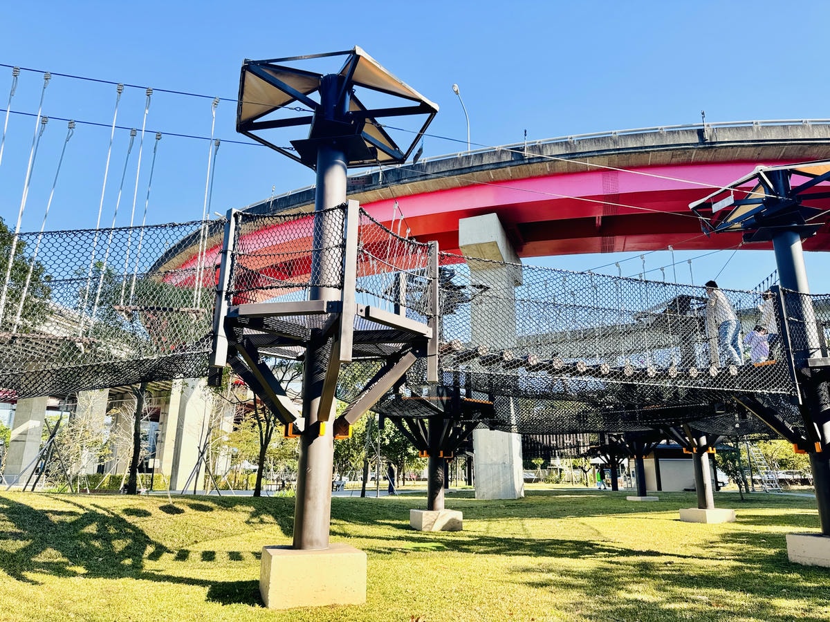 ★桃園親子景點推薦★桃園最新特色遊戲場『平鎮運動公園』,全新 ★桃園親子景點推薦★桃園最新特色遊戲場『平鎮運動公園』,全新