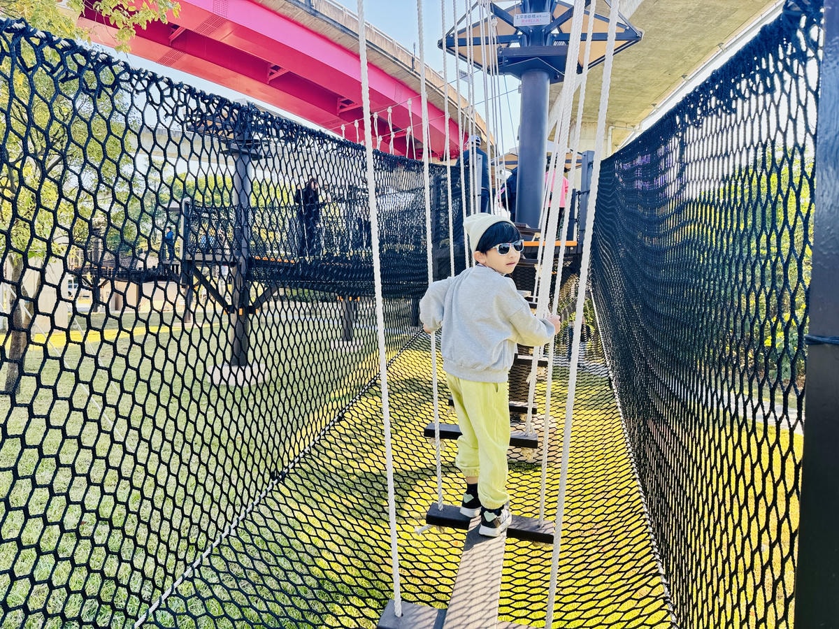 ★桃園親子景點推薦★桃園最新特色遊戲場『平鎮運動公園』,全新 ★桃園親子景點推薦★桃園最新特色遊戲場『平鎮運動公園』,全新