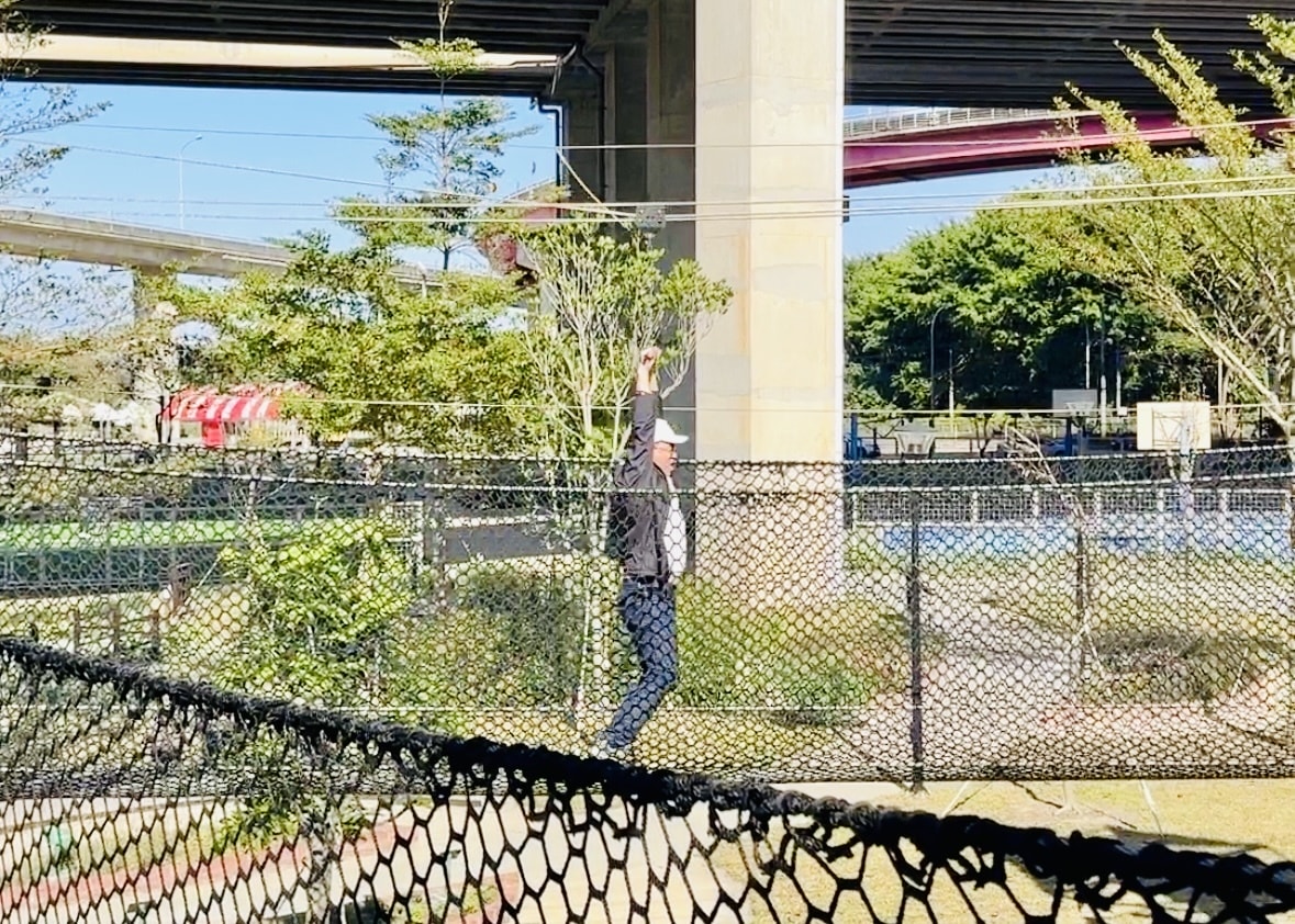 ★桃園親子景點推薦★桃園最新特色遊戲場『平鎮運動公園』,全新 ★桃園親子景點推薦★桃園最新特色遊戲場『平鎮運動公園』,全新